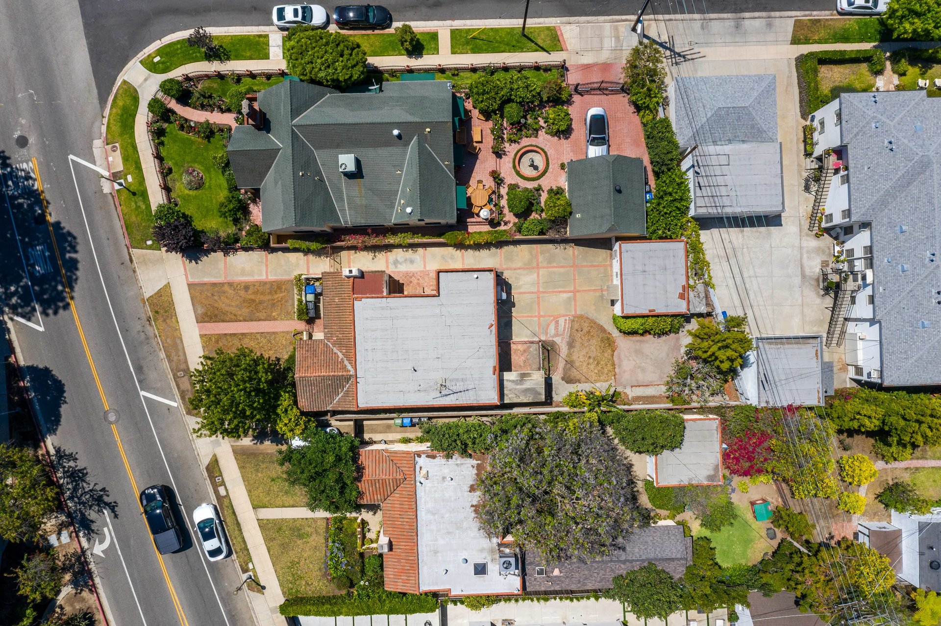 361 S Bundy Dr, Brentwood