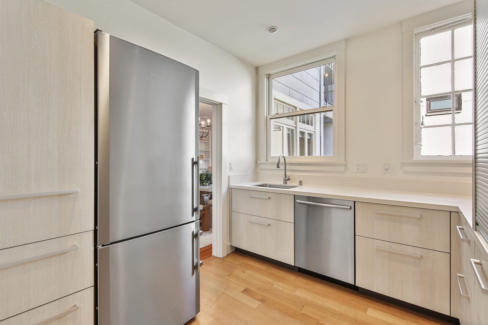 2945 Pacific Ave #9