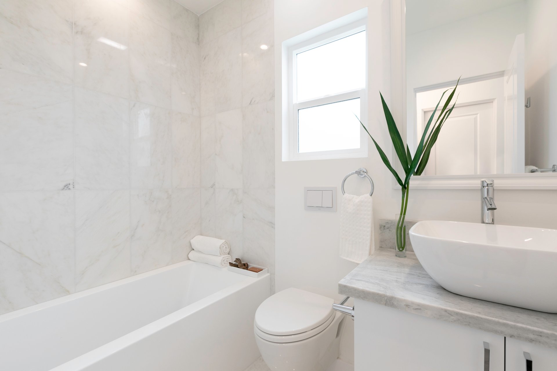 Remodeled and Vacant Mid-City Duplex!