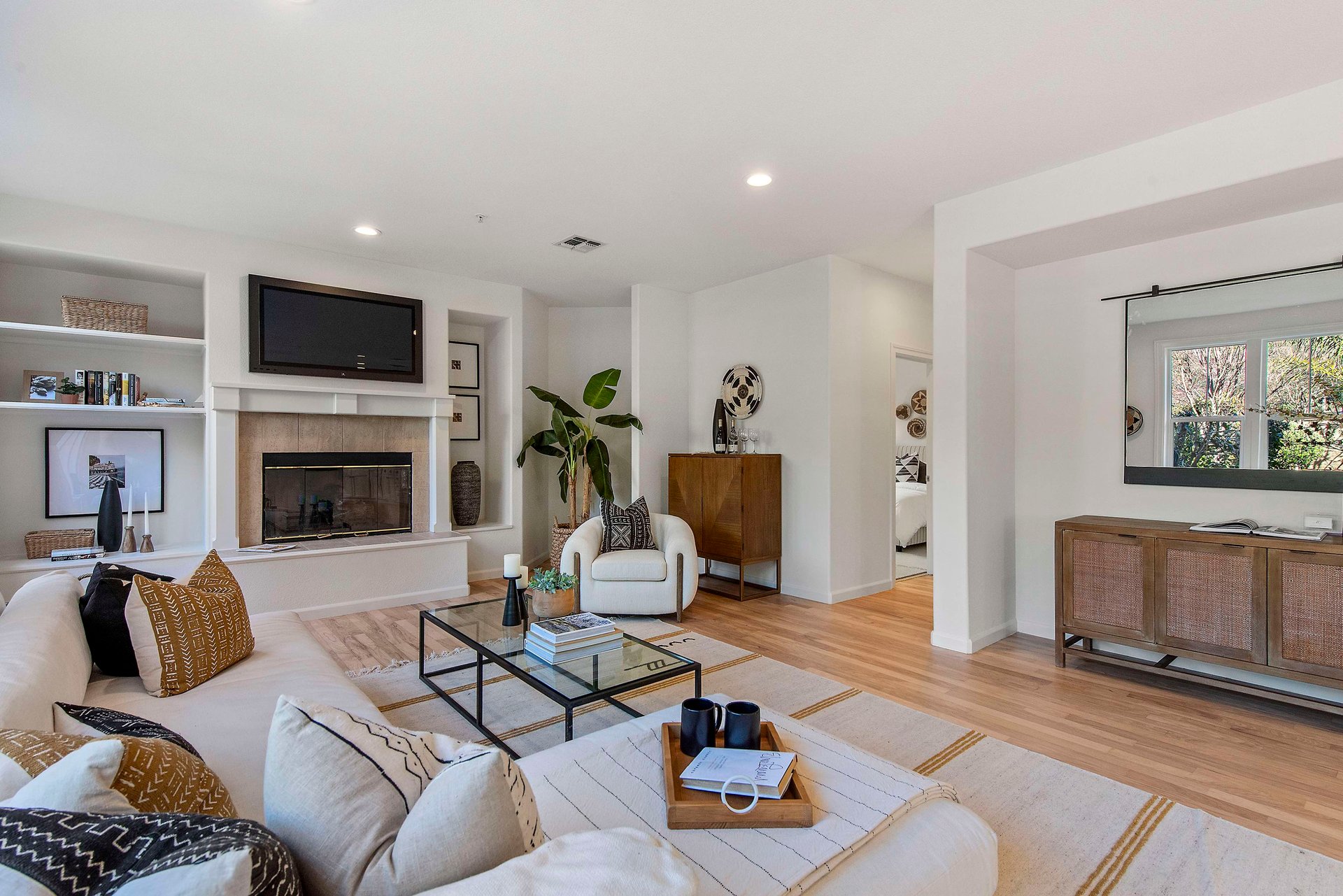 27 Presidio Dr
