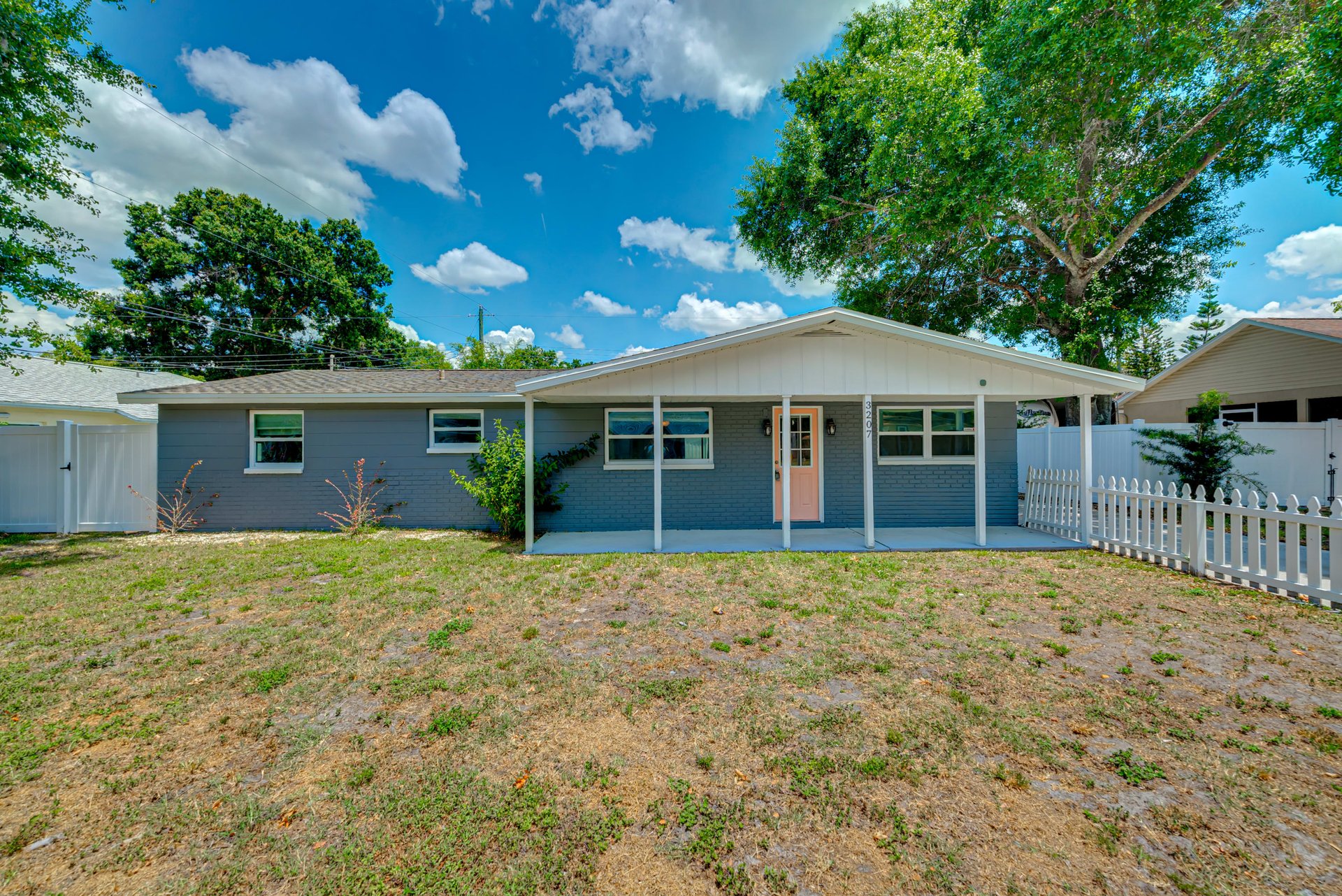 3207 ACACIA  STREET