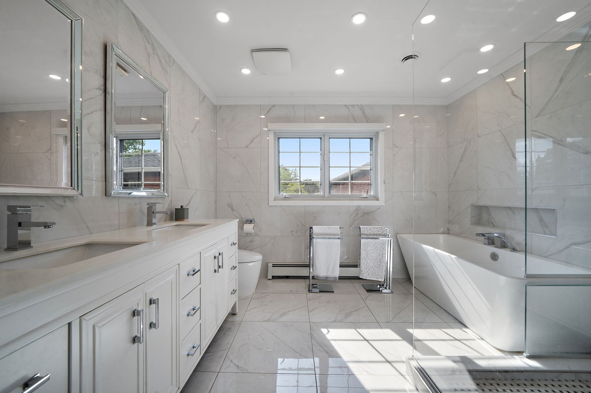 8140 Rue Atherton