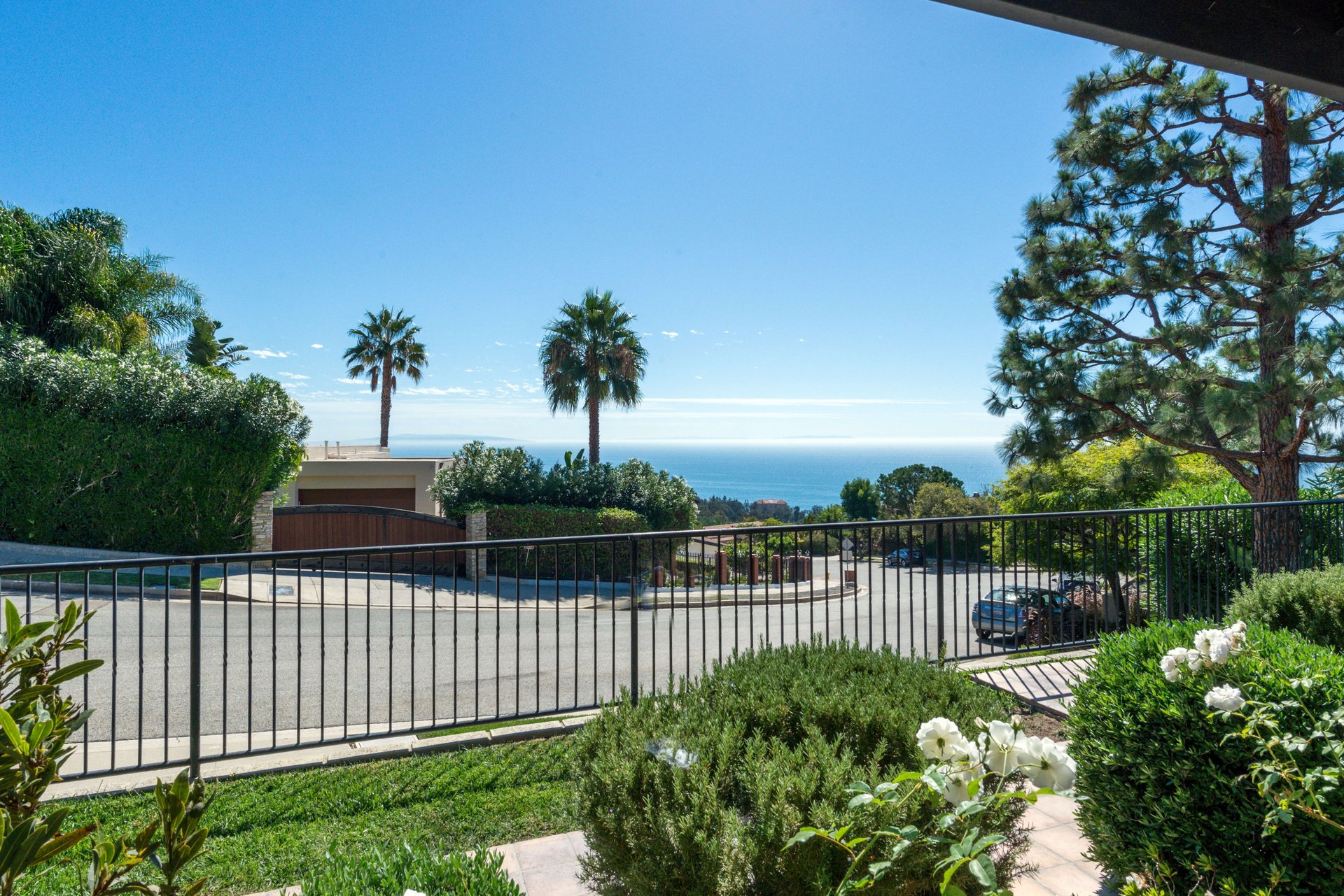 467 Surfview Dr