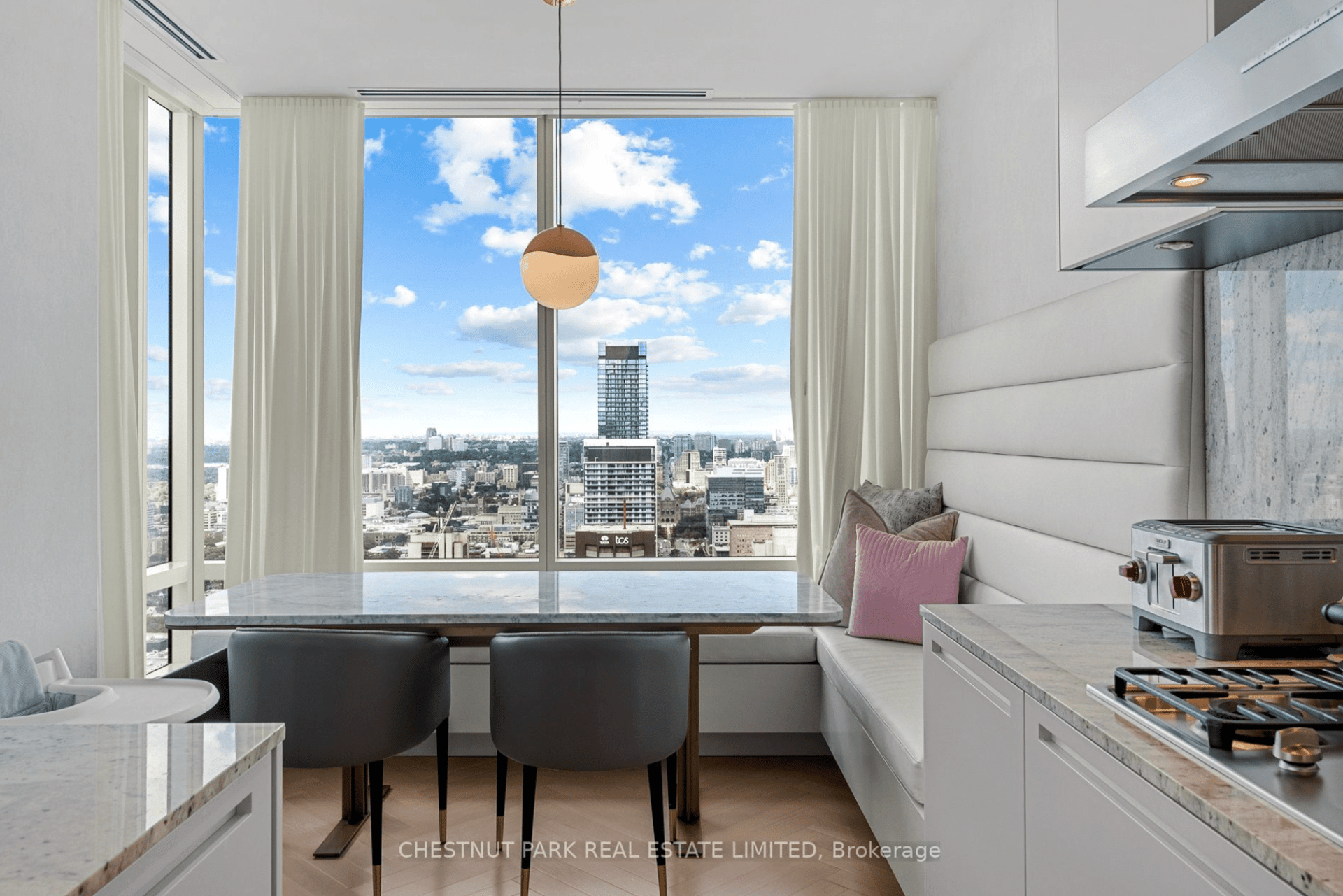 Suite 5203- 180 University Avenue