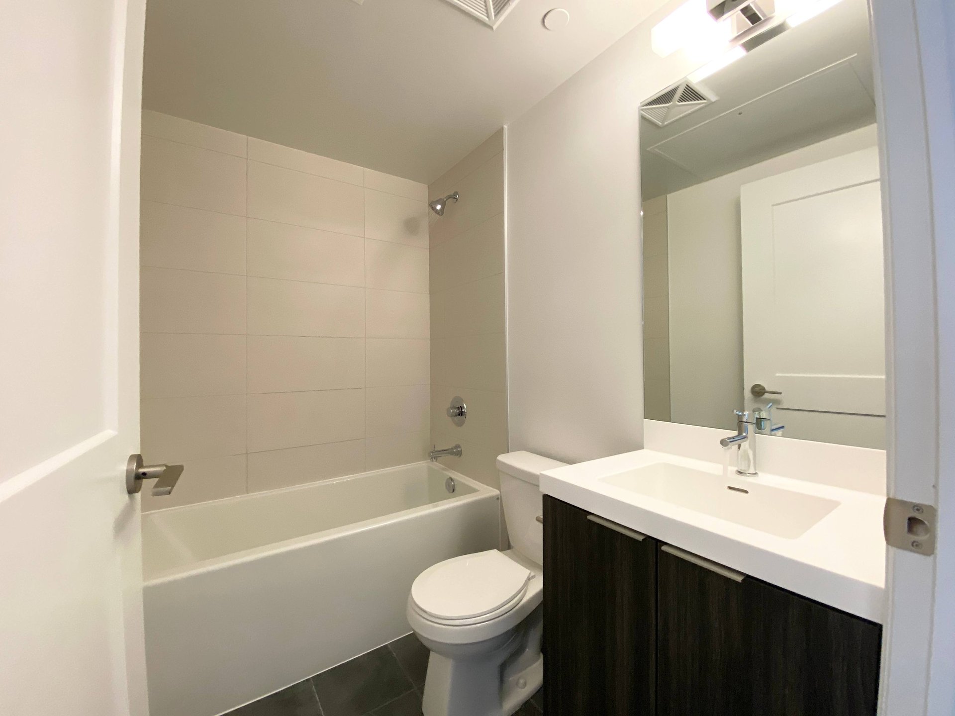 8 Widmer St Unit: 2005