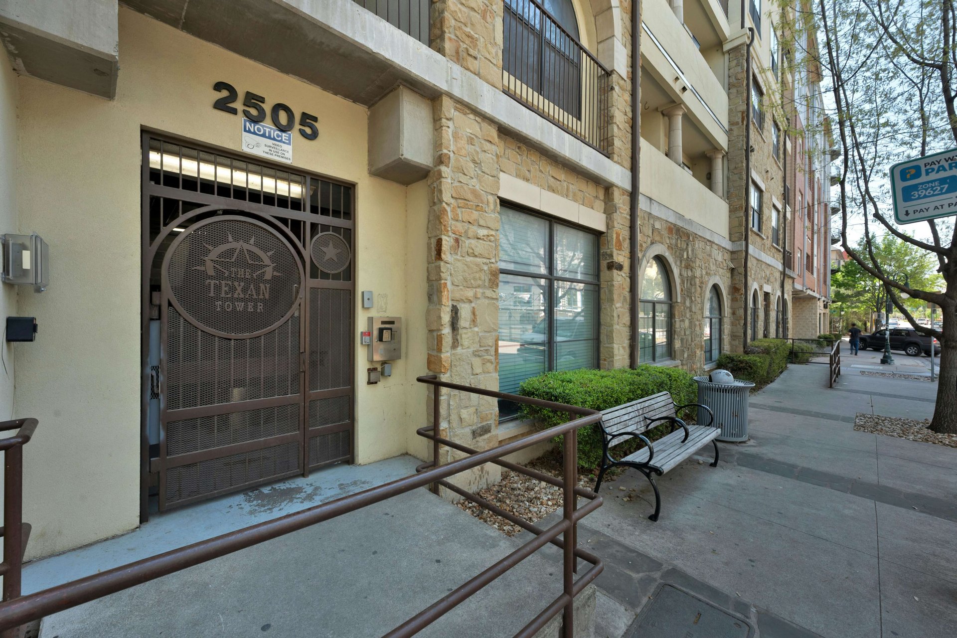2505 San Gabriel Street #207