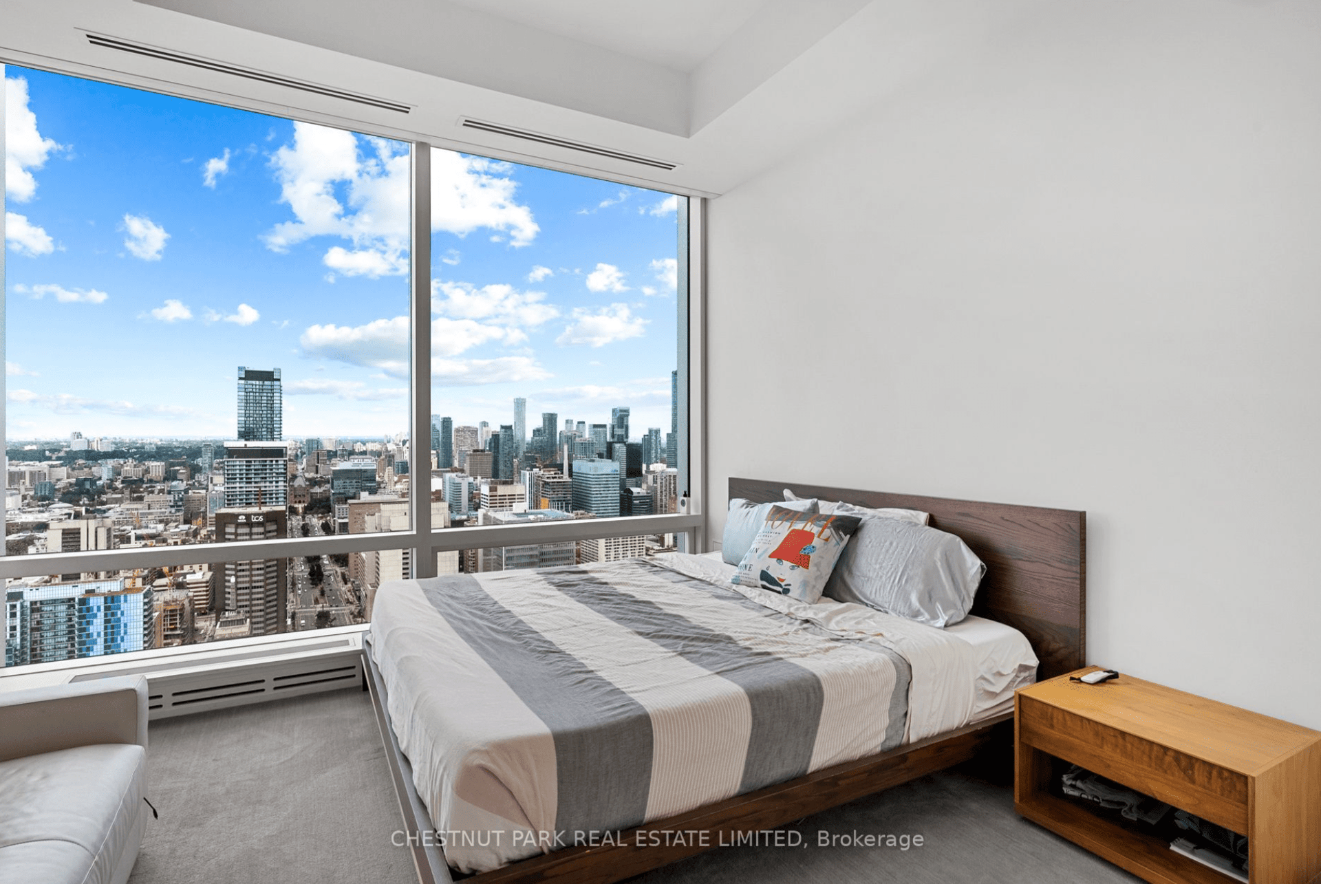 Suite 5203- 180 University Avenue