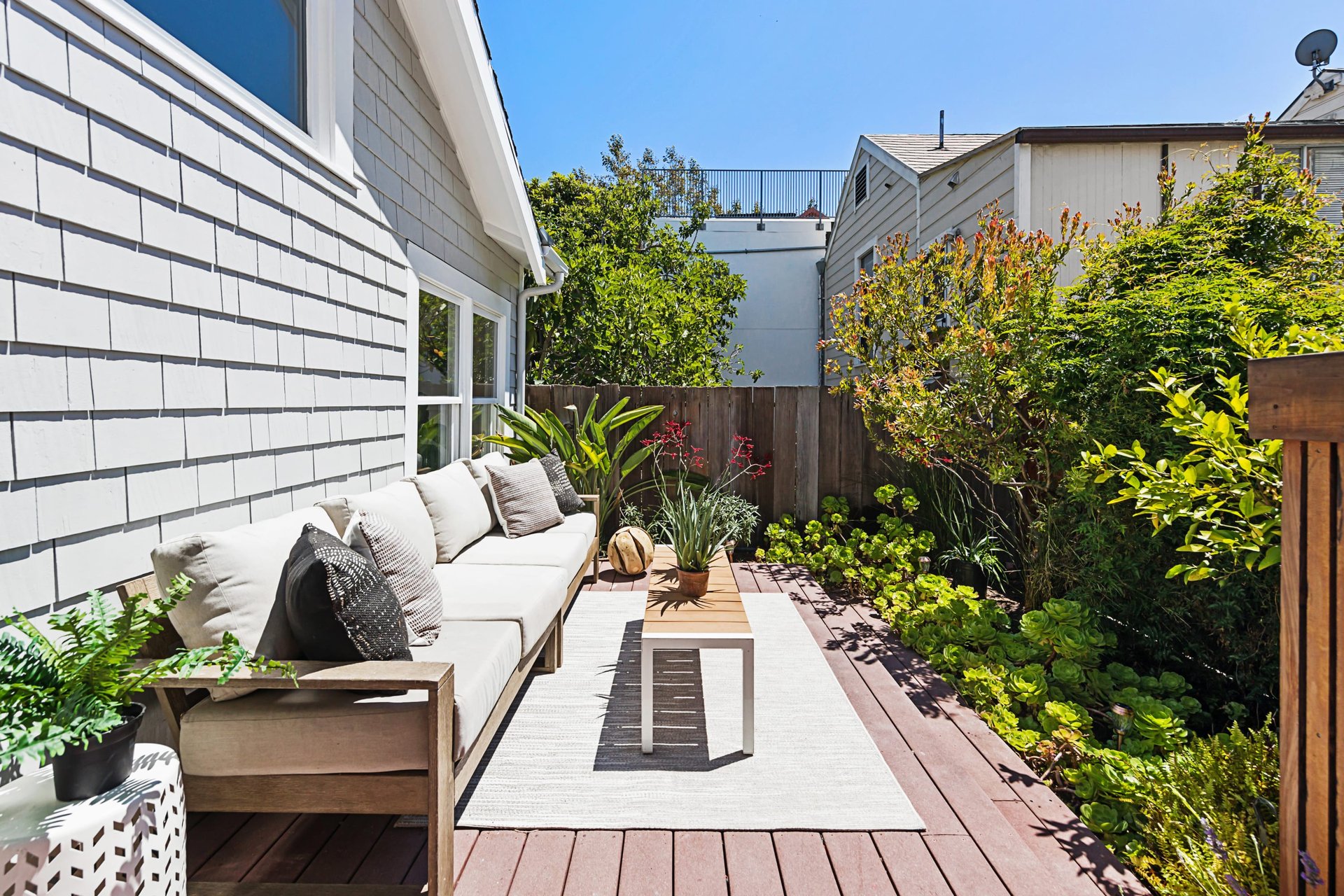  Chic House-like Condo on Potrero Hill 