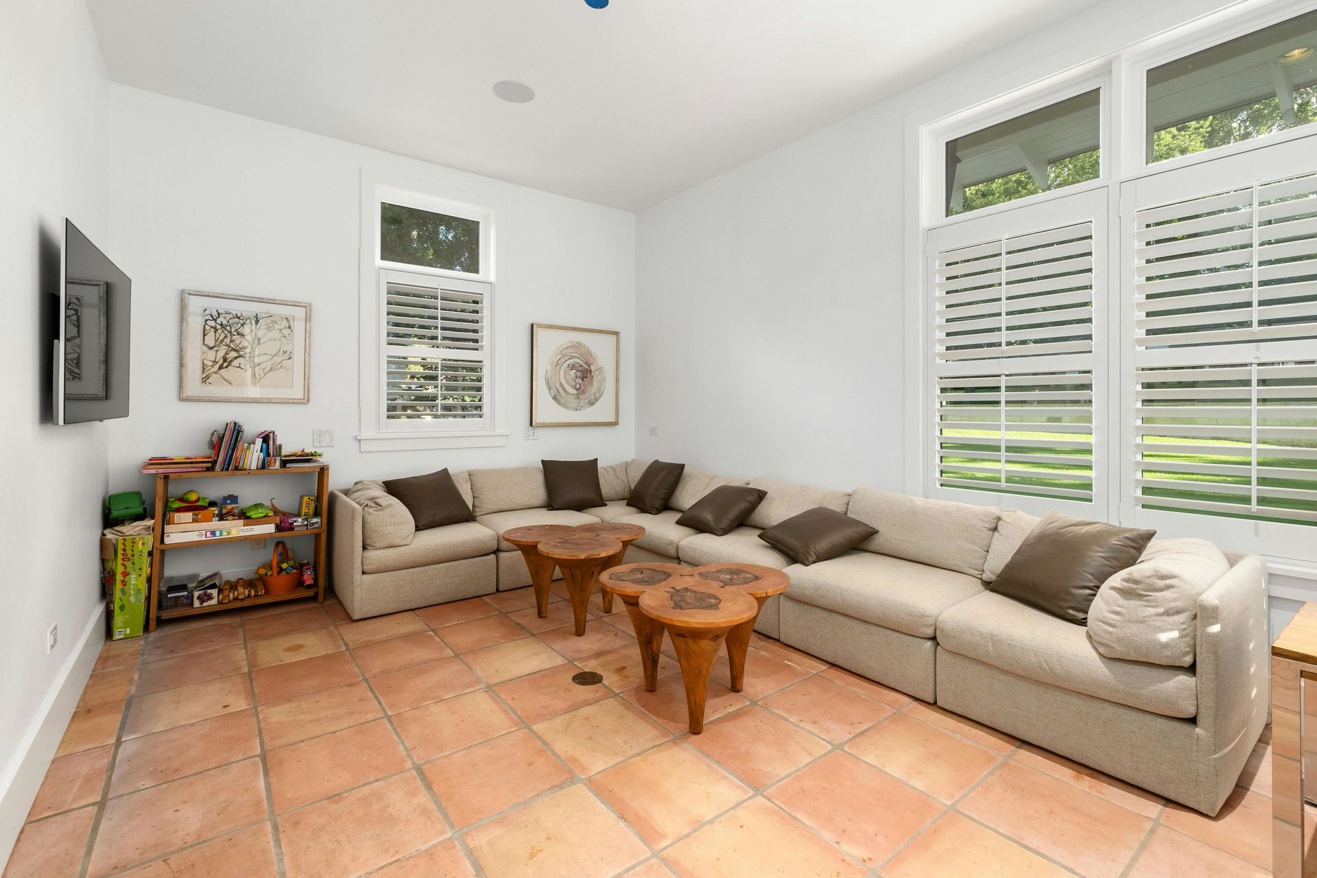 3120 Edgewater Drive