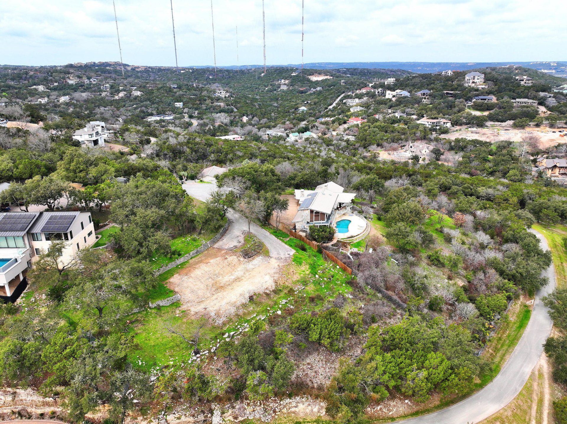 2507 Camino Alto