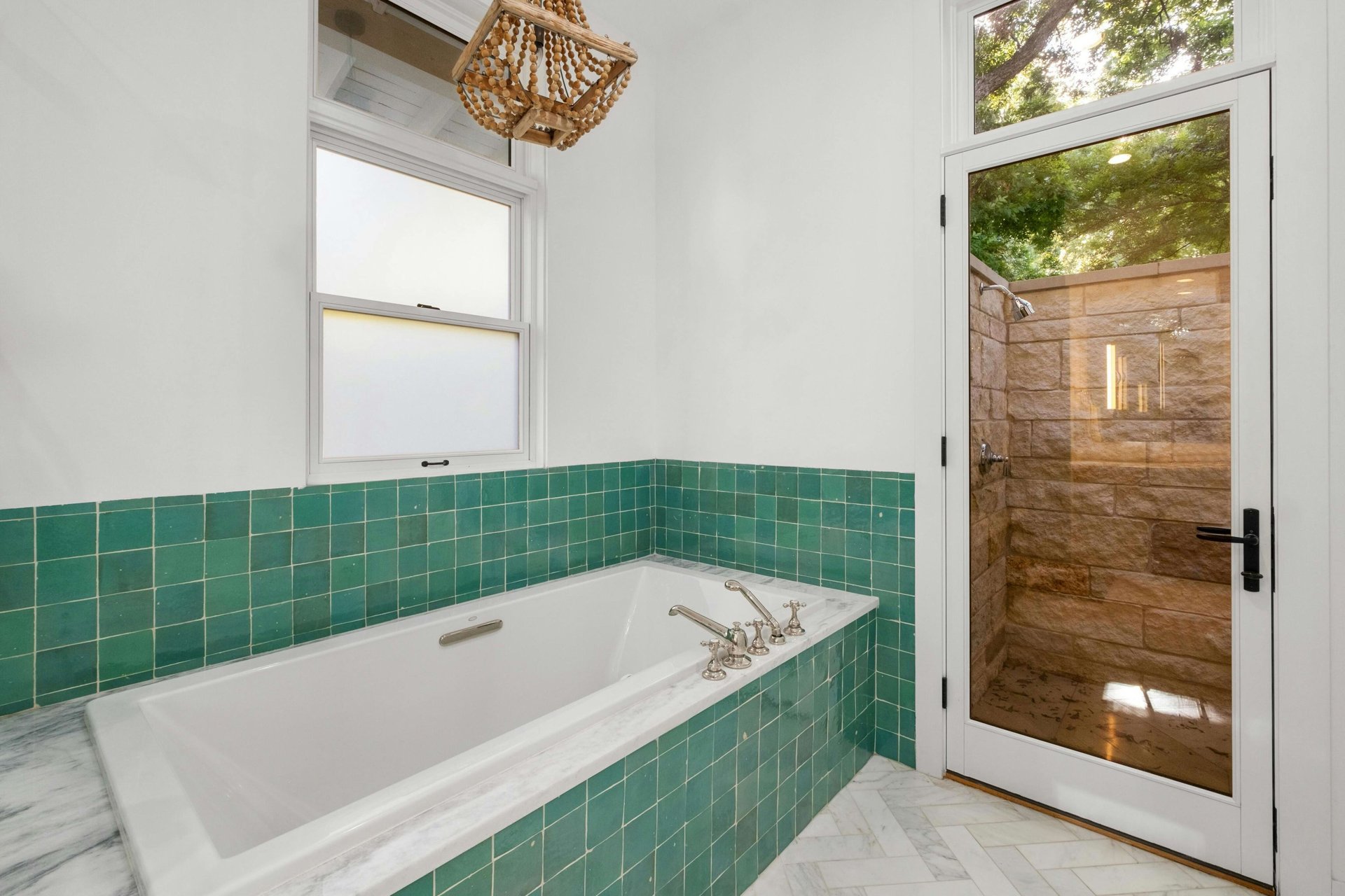 3120 Edgewater Drive