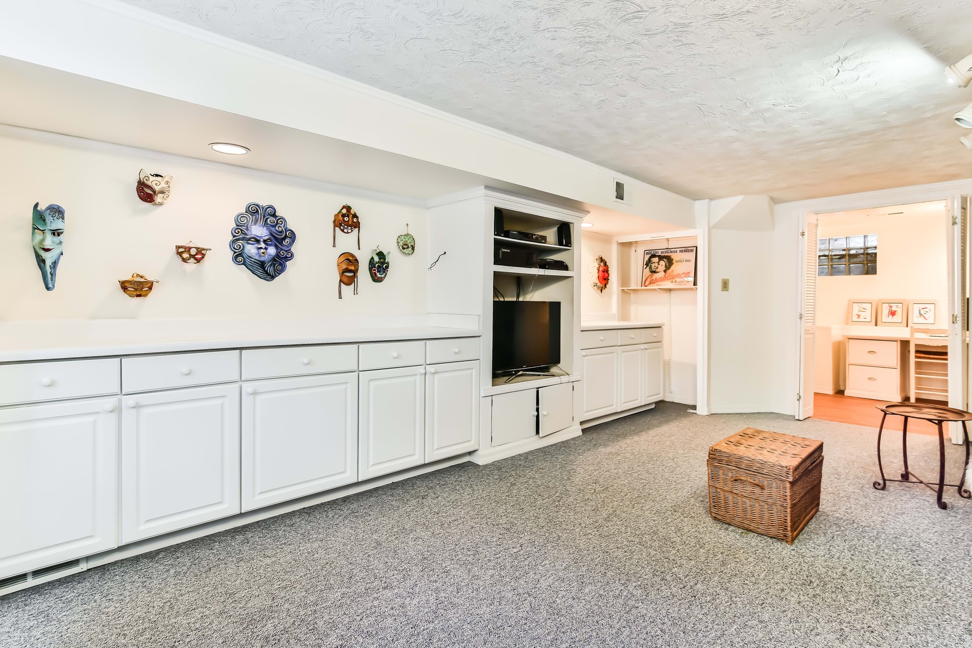 3806 N Alta Vista Ter