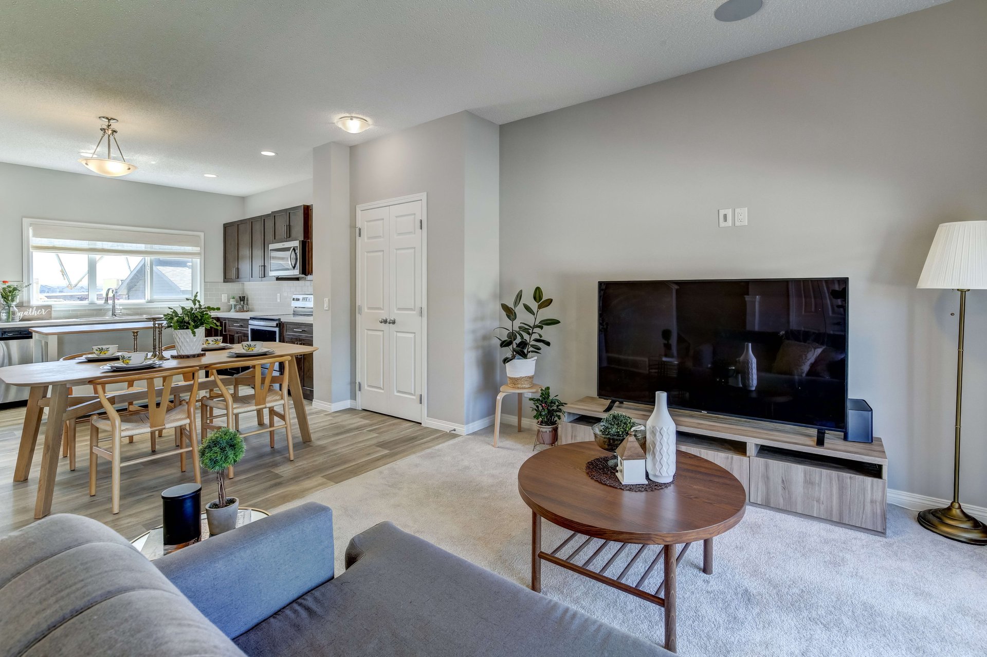 887 Carrington Boulevard NW