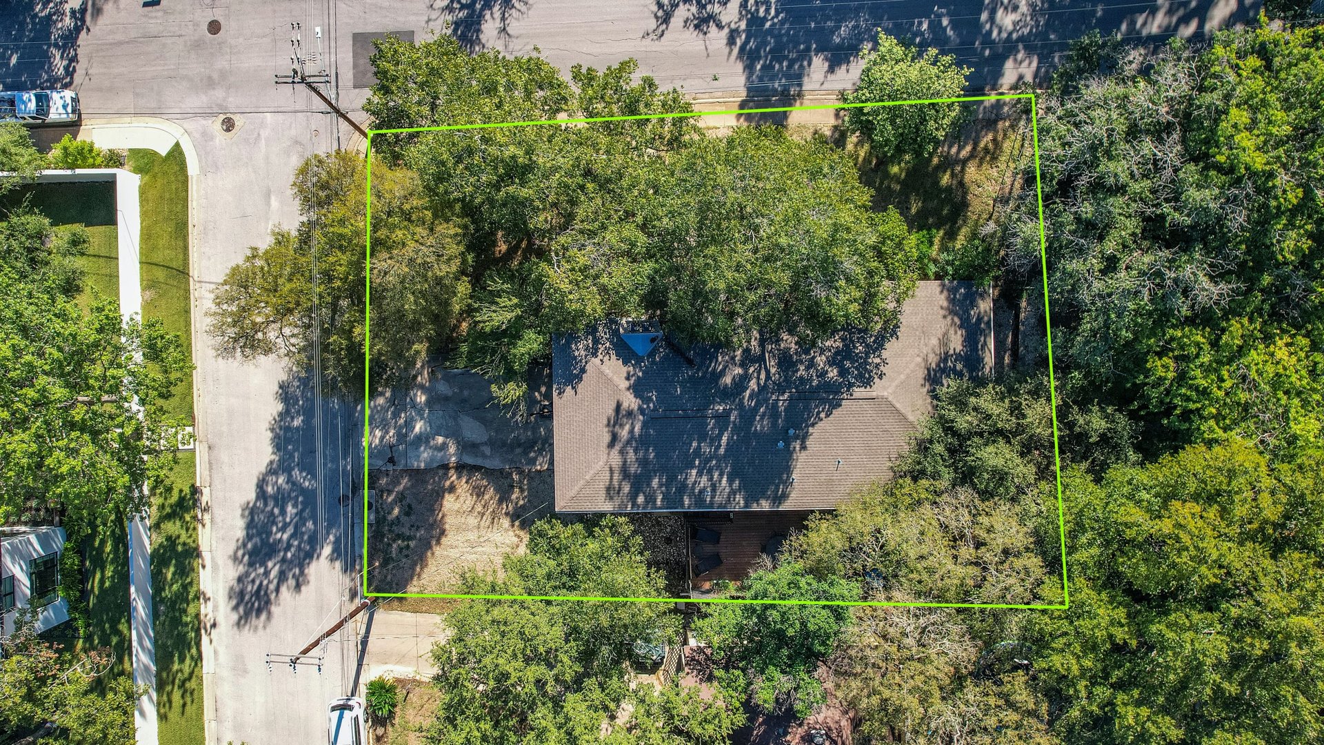 2506 Hillview Road 