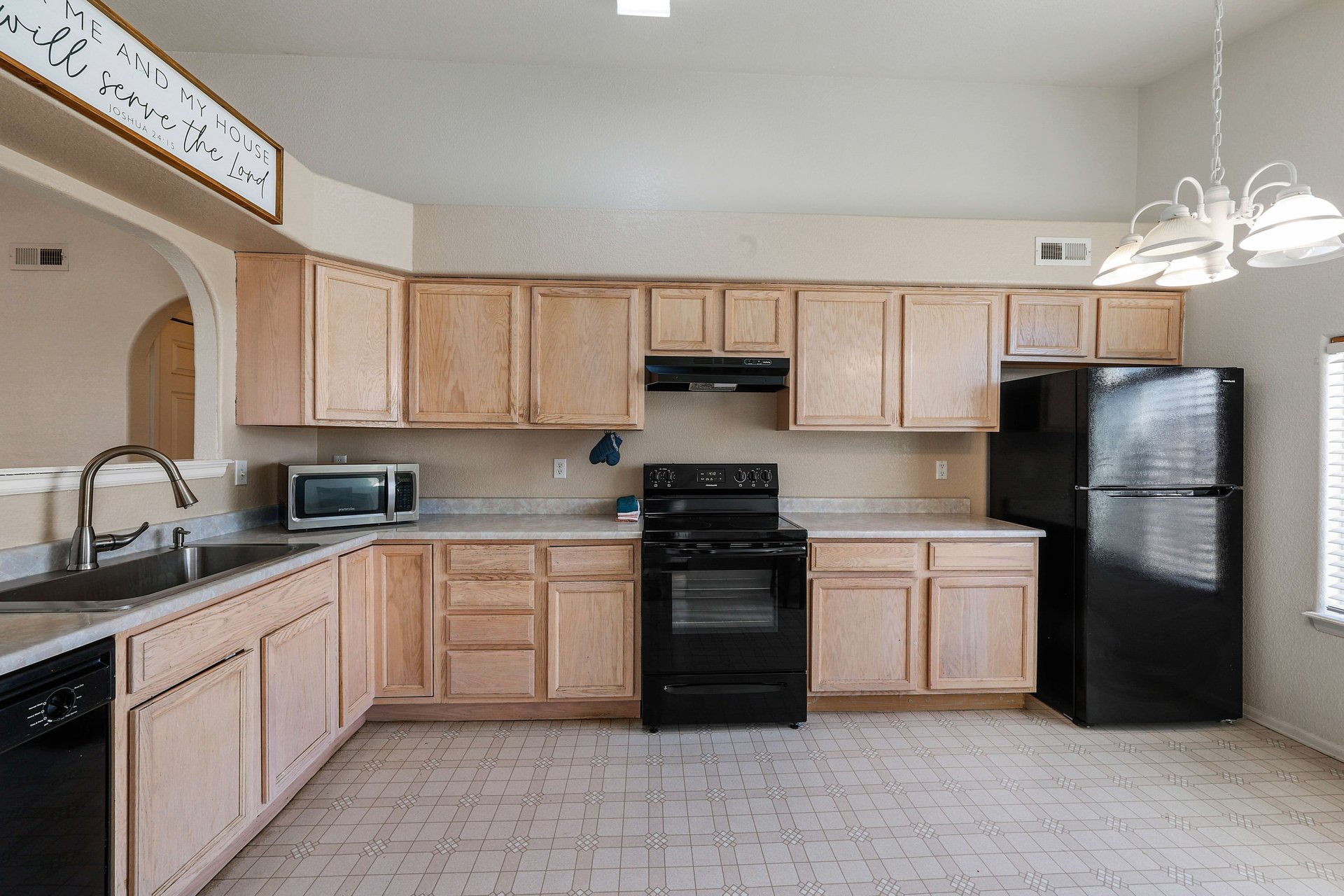 5040 Sage ST, Pueblo, CO 81005