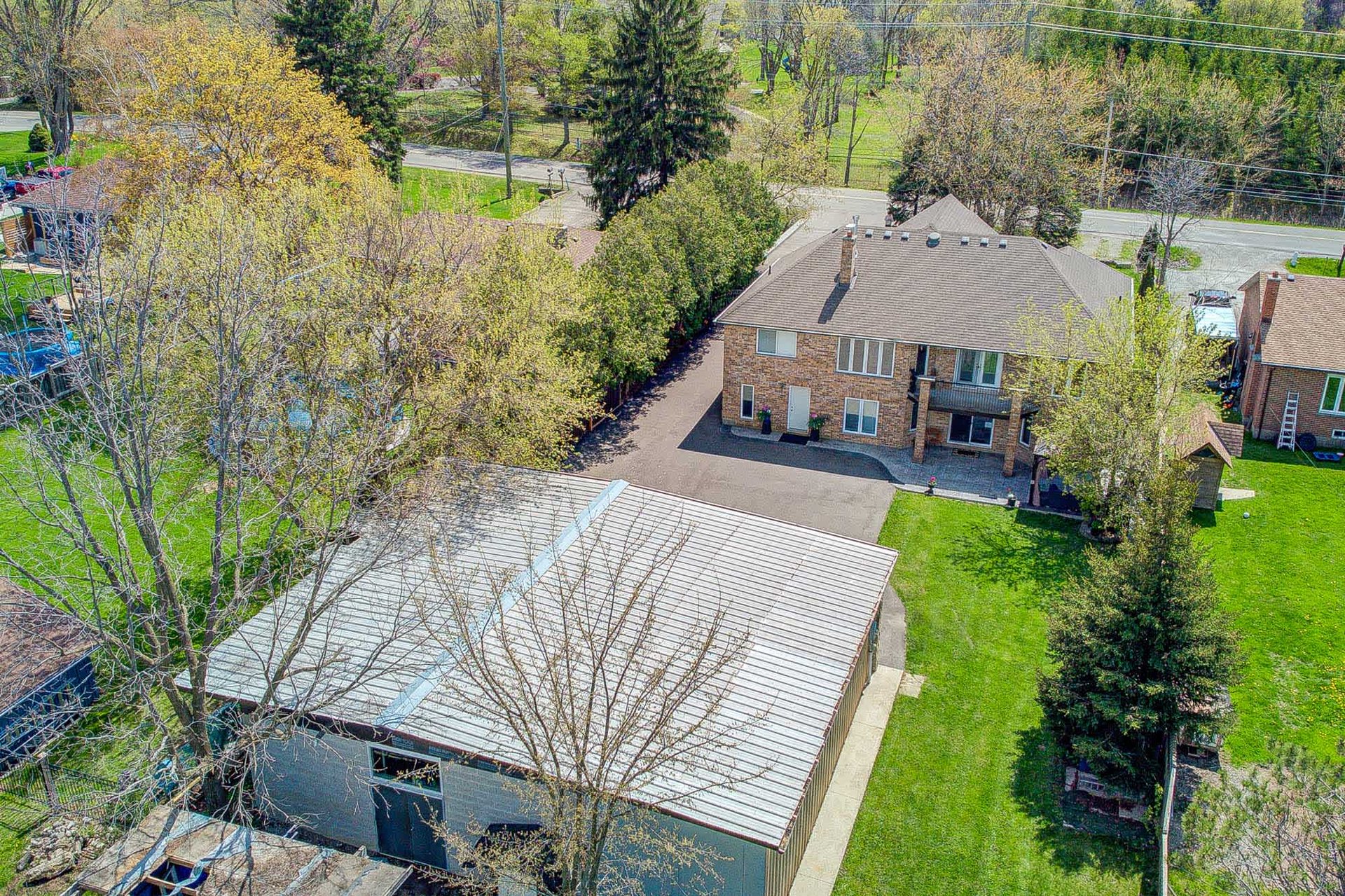7364 Dickenson Rd E