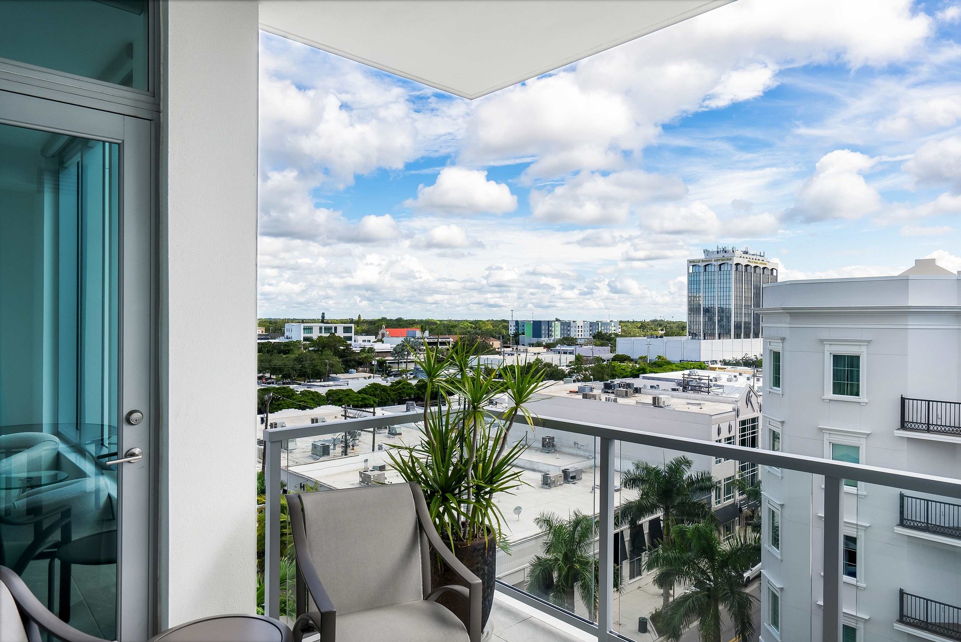 111 S PINEAPPLE AVE #605