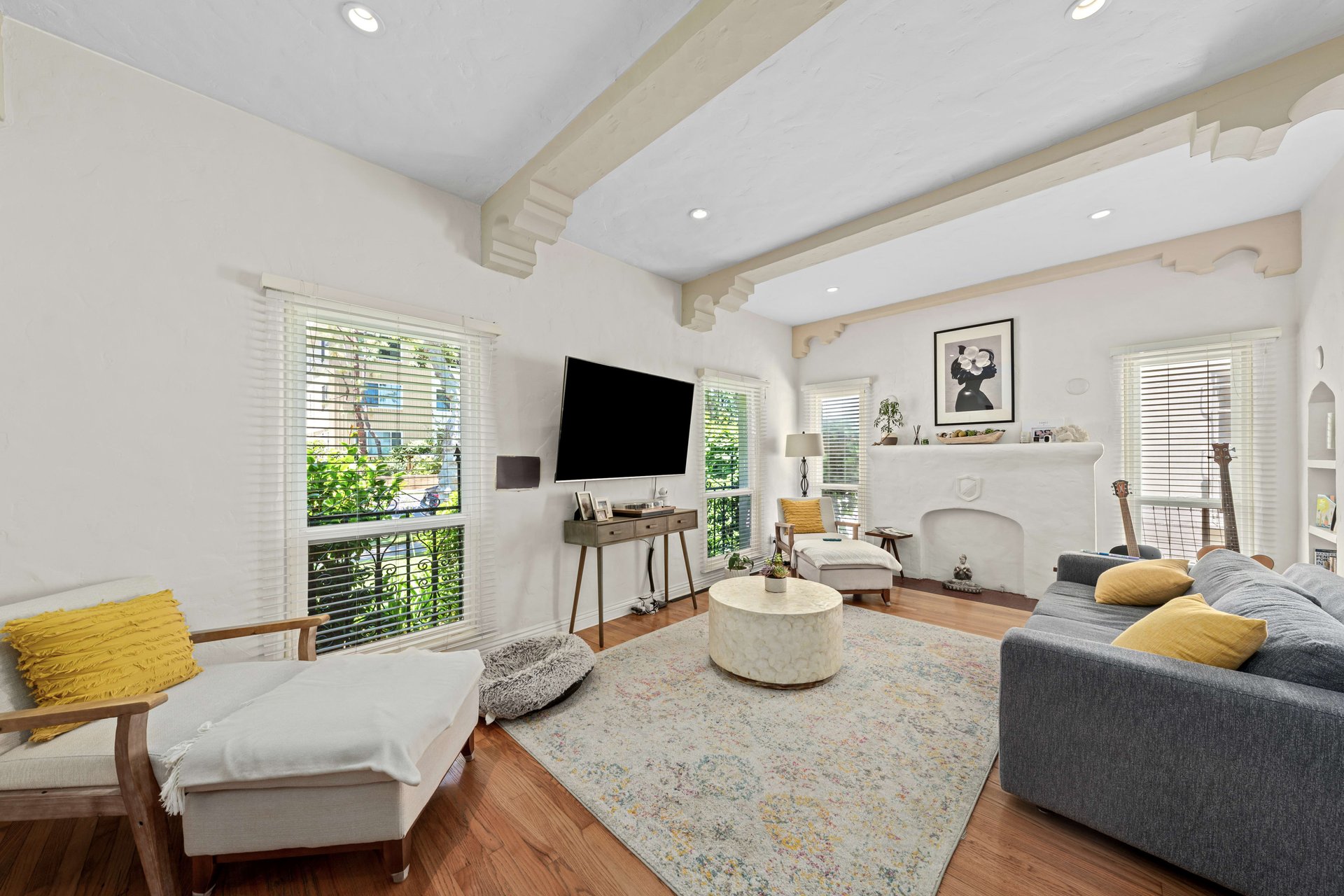 162 N Swall Dr, Beverly Hills
