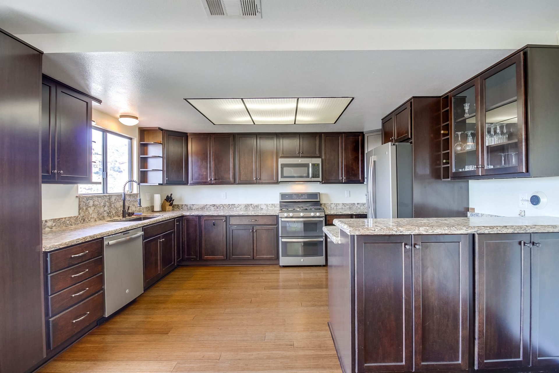 1222 La Mesa Ave