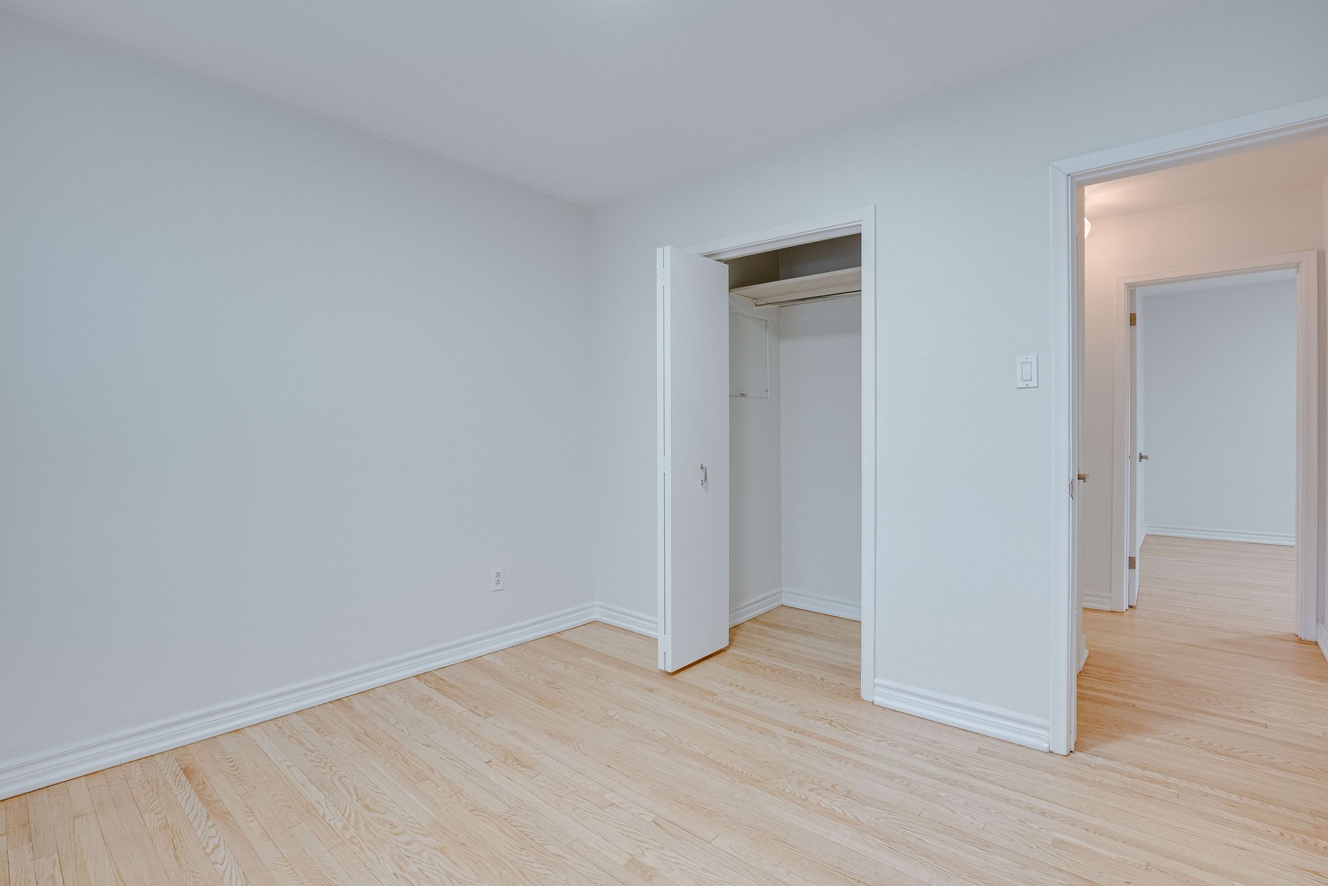 25 Karen Rd Unit: Upper