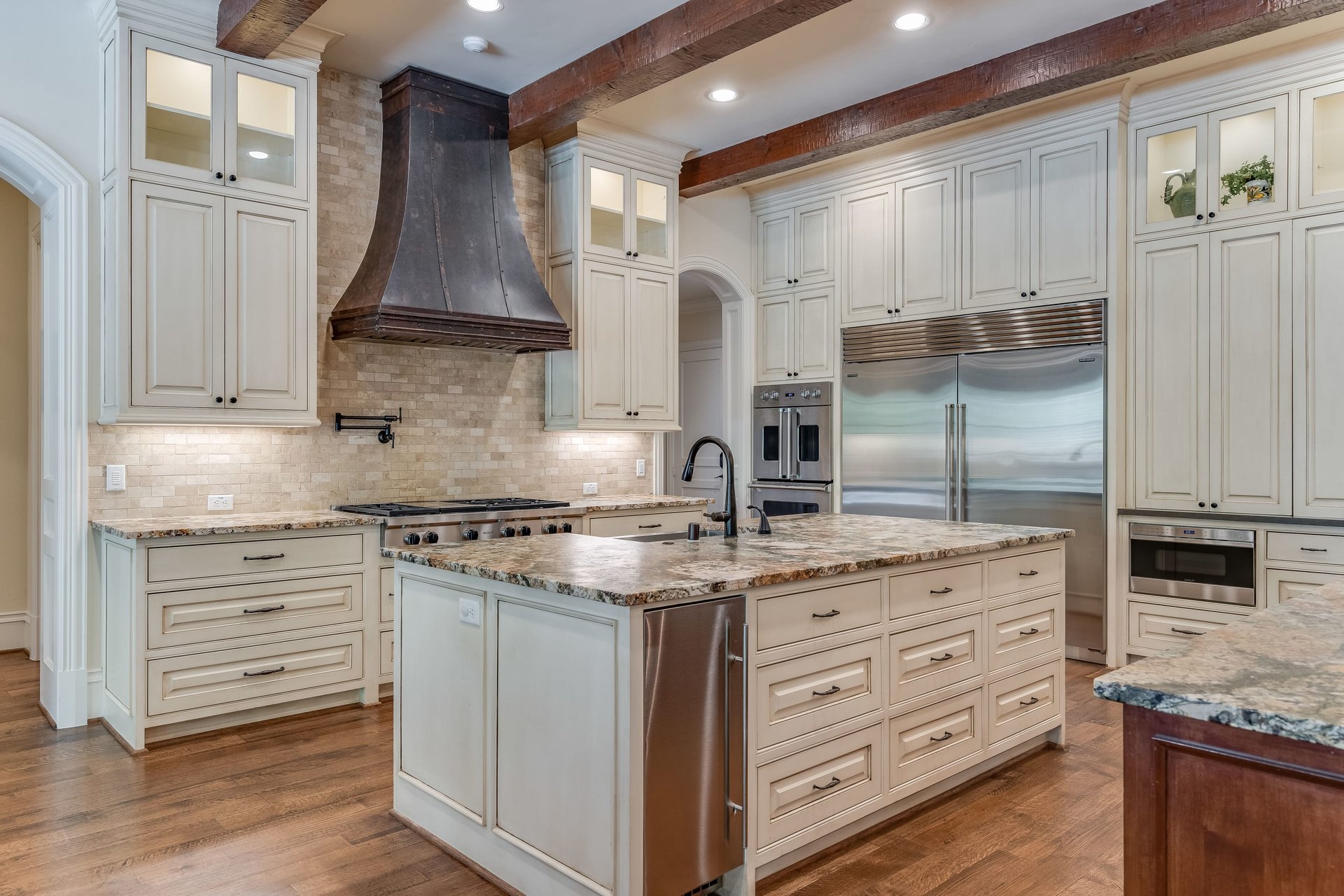 6400 Drawbridge Lane