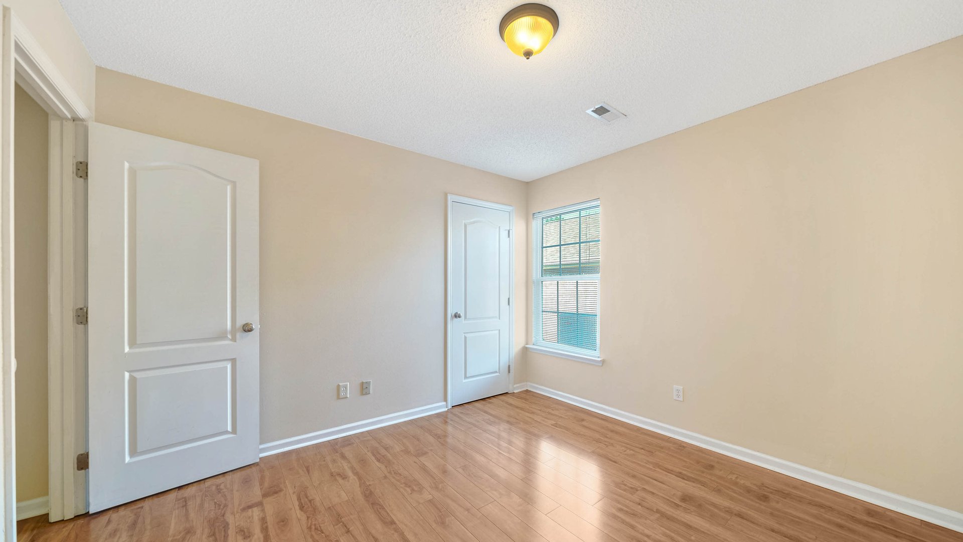 113 NW Imogene Way