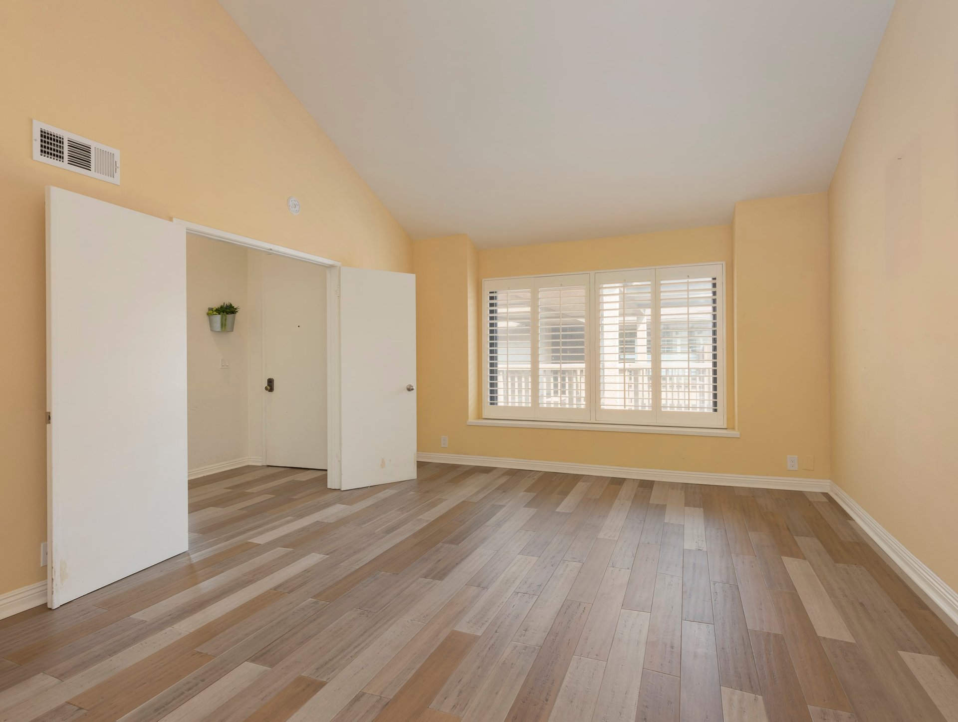 935 Main Street Unit: 304