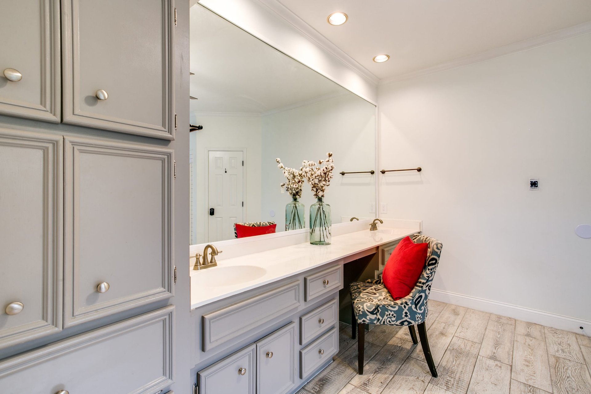 2390 Dundee Drive
