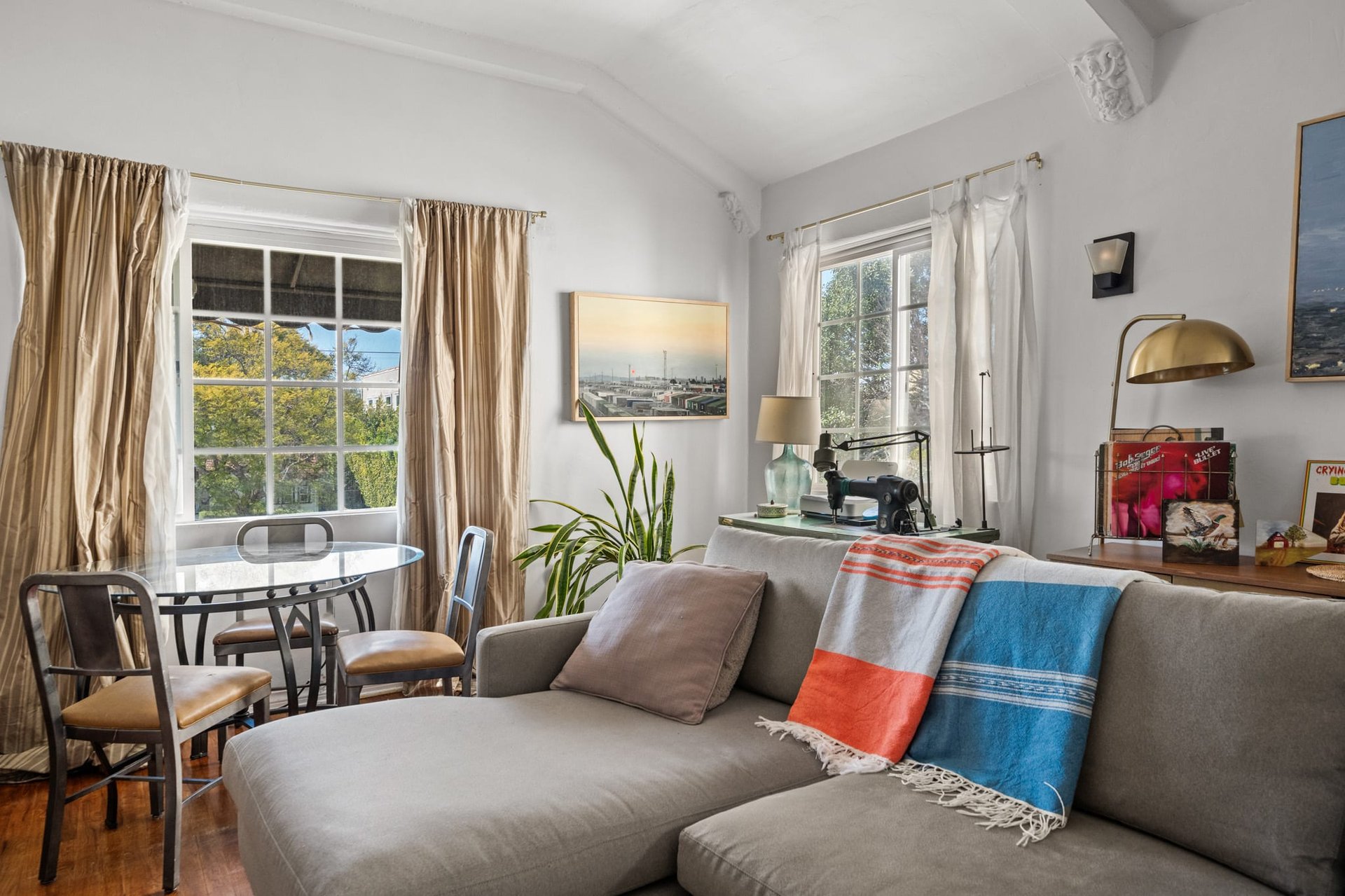 Wonderful Pride-of-Ownership Spanish 2-Story Duplex in Longwood Highlands