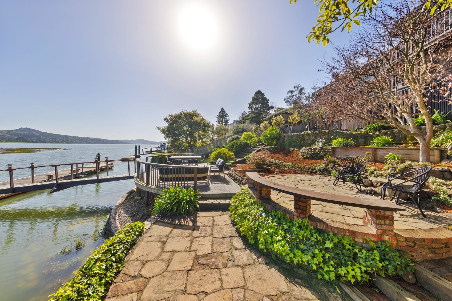 Waterfront Living in Strawberry