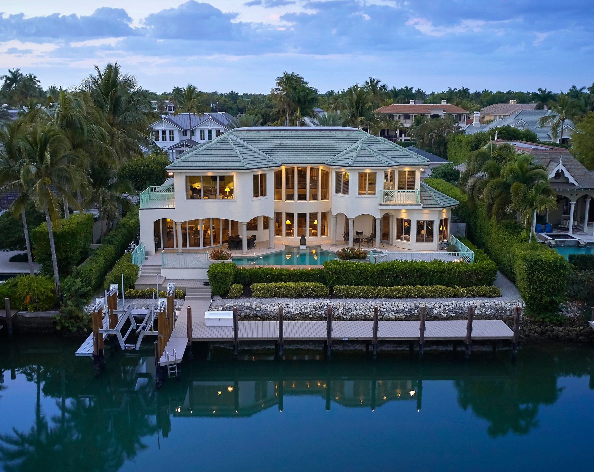 AQUALANE SHORES