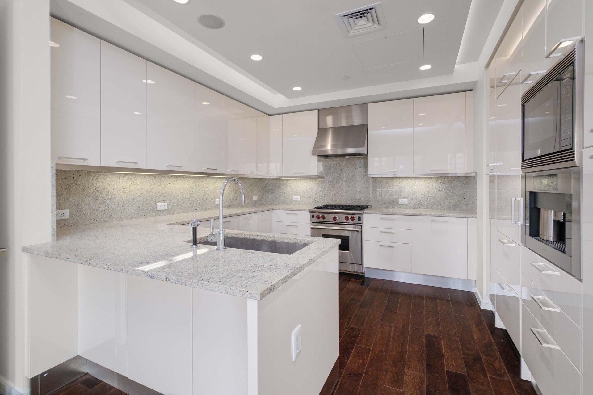 200 Congress Ave #24B