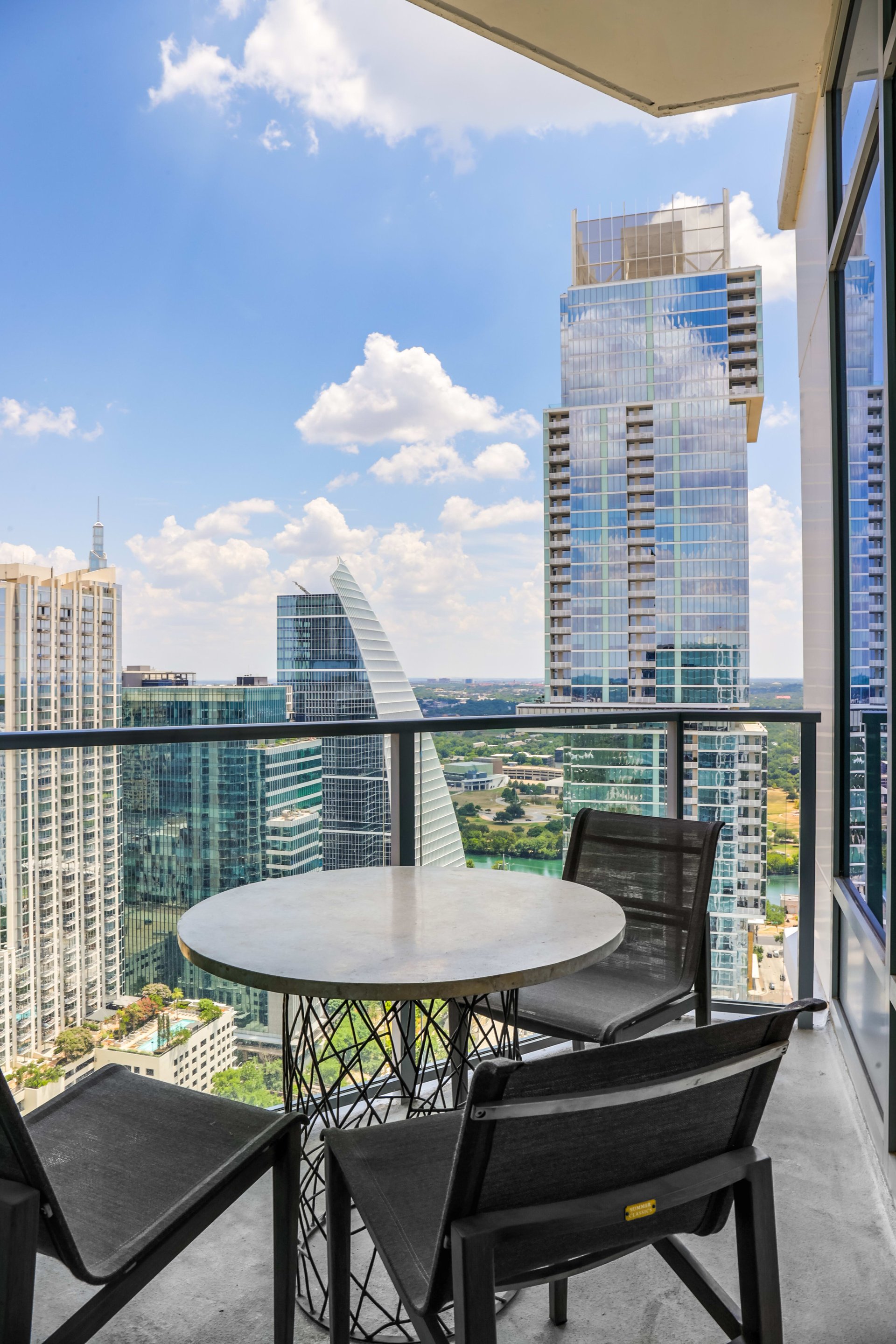 501 West Ave #3701