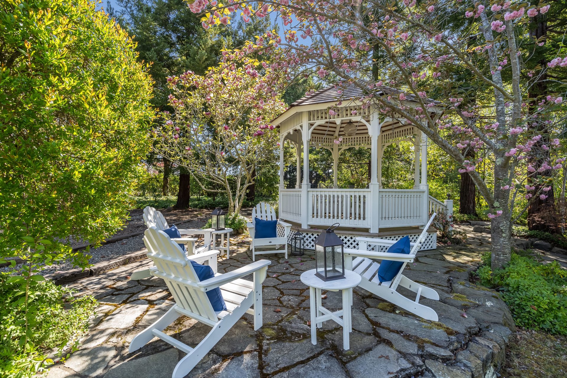 280 Ridgeway Road