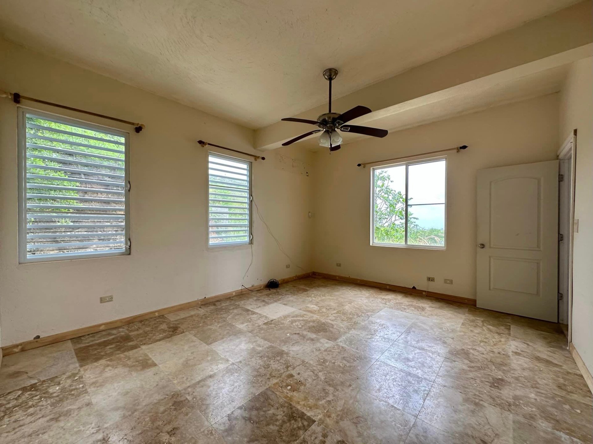 804 Hope Hill 2 Bedroom Apartment