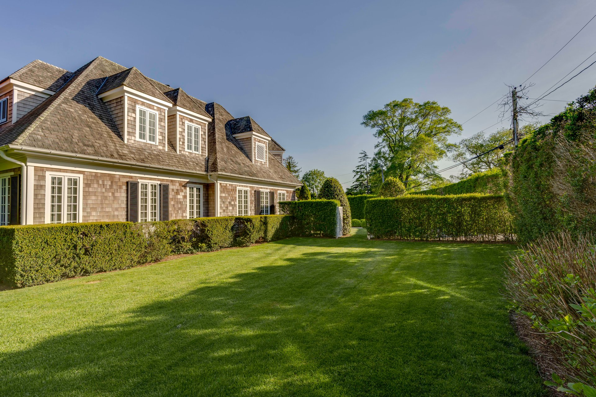 Furnished Designer Luxury Cottage in a Historic Waterfront Neighborhood