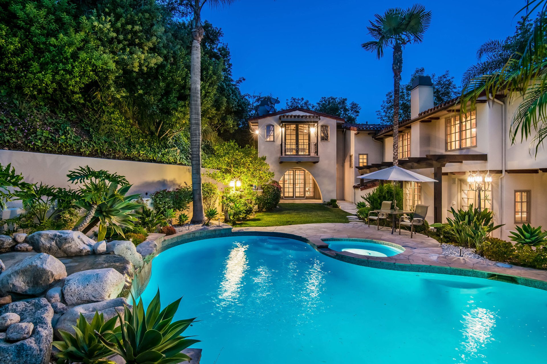 1125 SAN YSIDRO DR