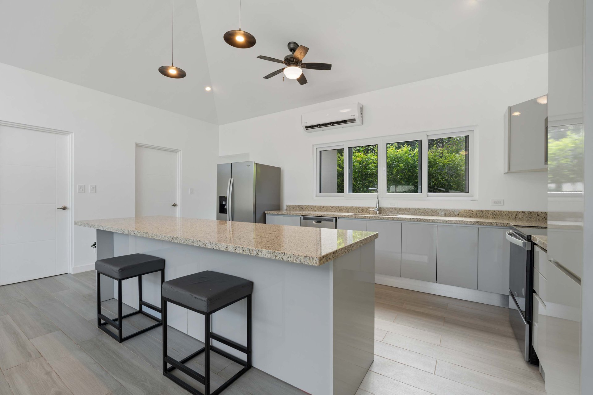 The Point 20 | Modern Elegance Meets Coastal Serenity – Home for Sale in Playa Avellanas!