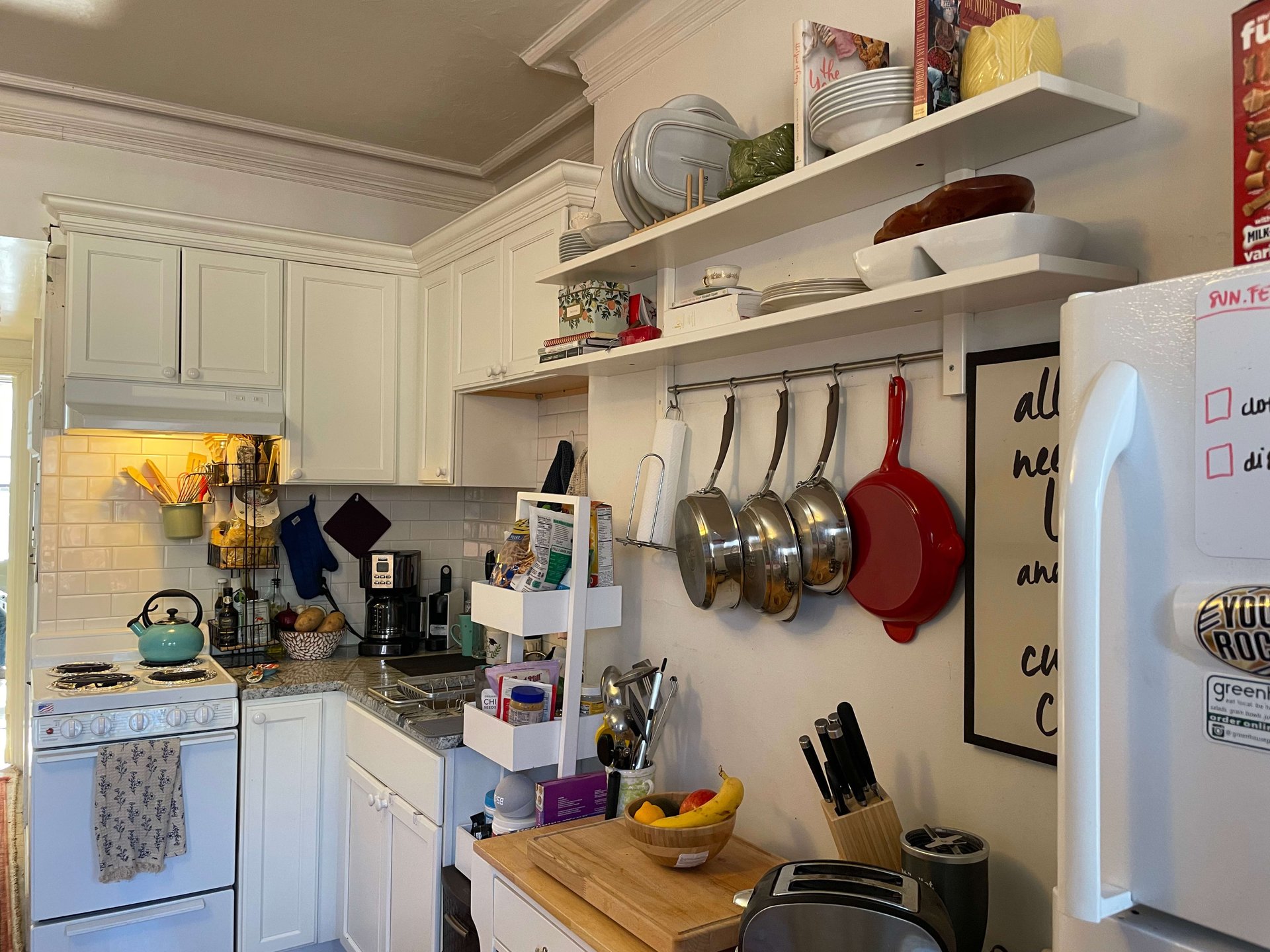 Appleton Street One Bed - Heat and Hot Water Included! available APRIL! Pets Negotiable! 