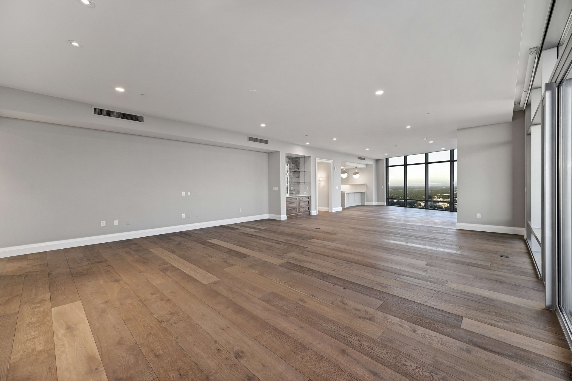 200 Congress Ave #44J