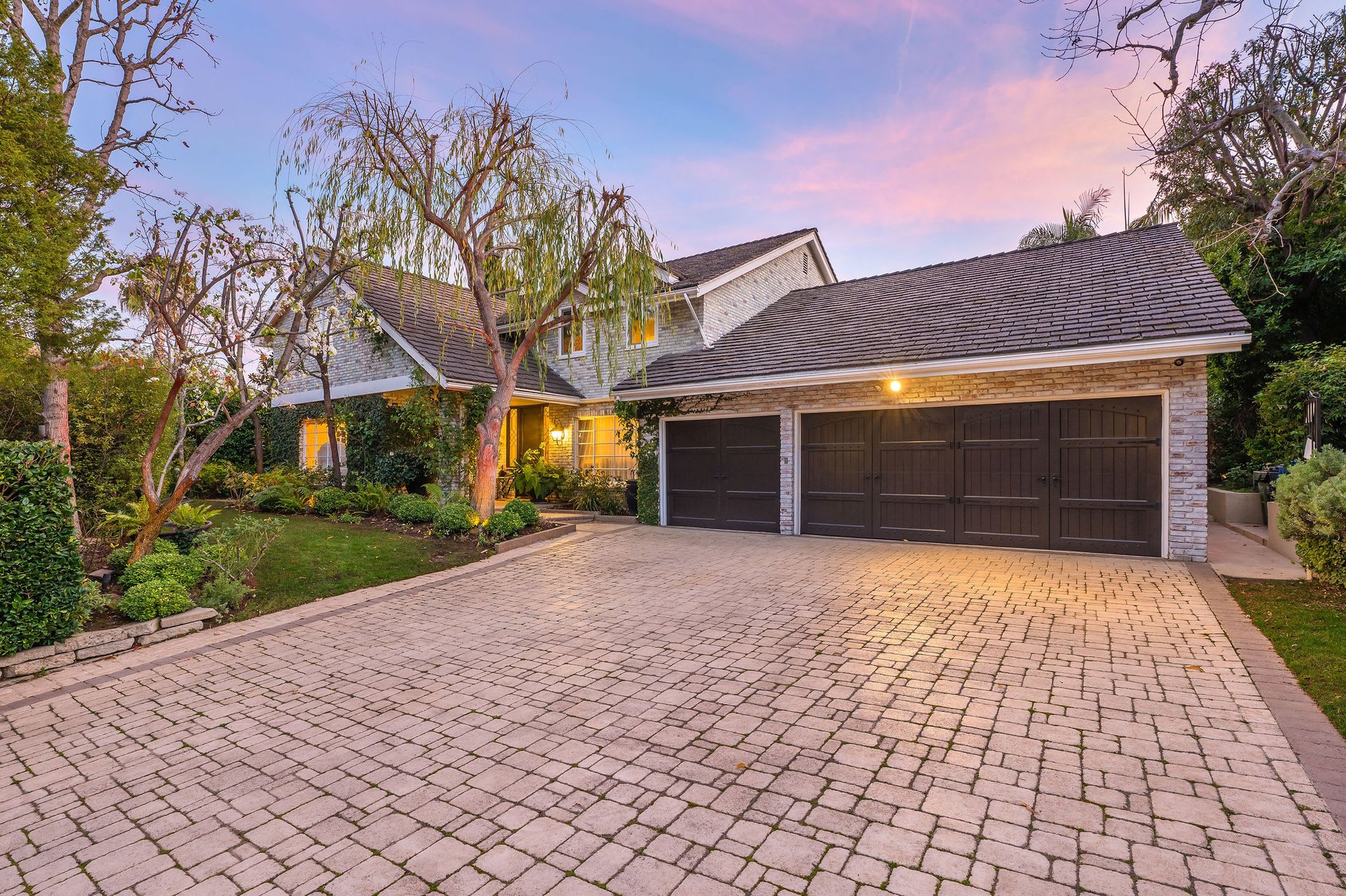 3075 DEEP CANYON DR