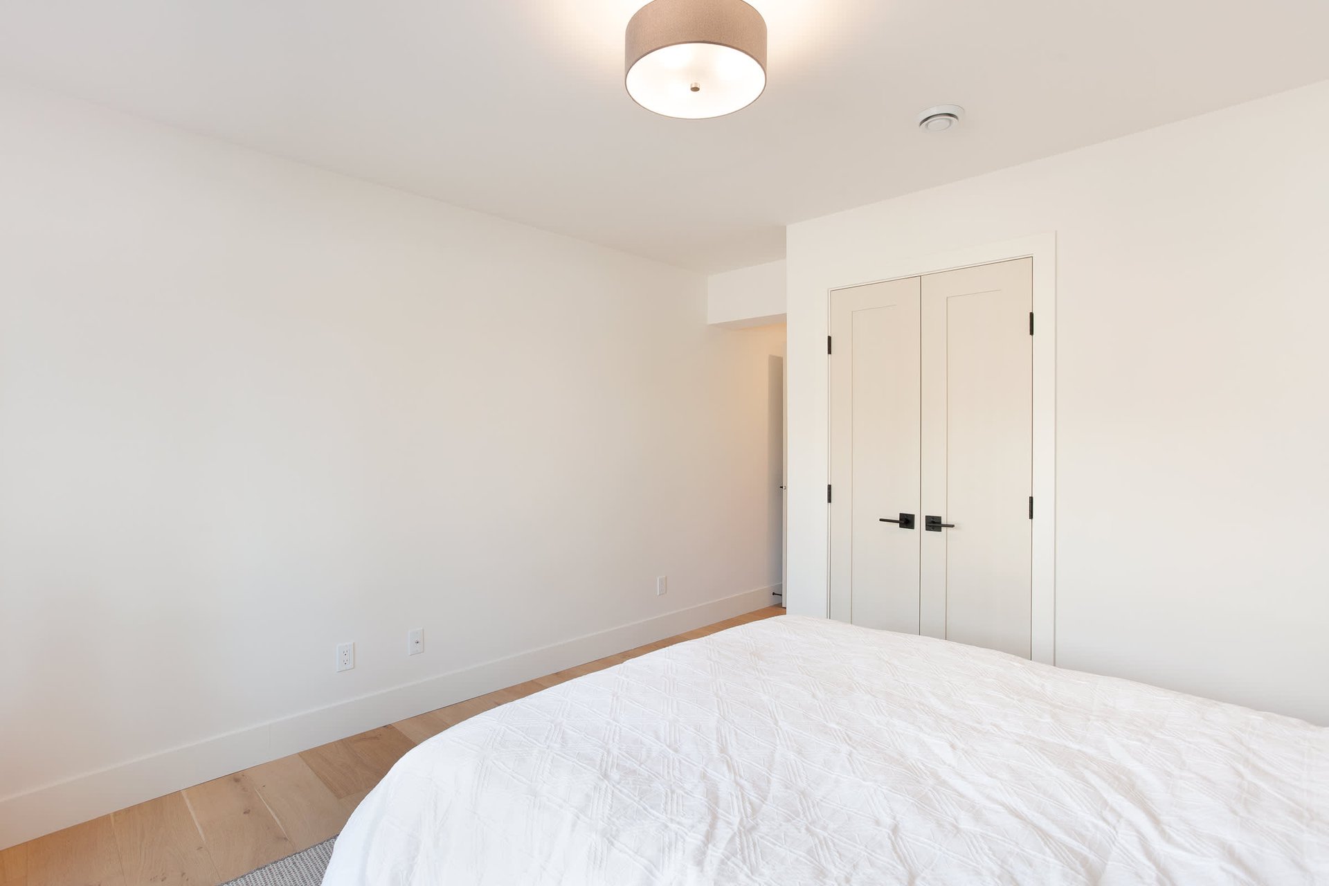 909A 9th Street