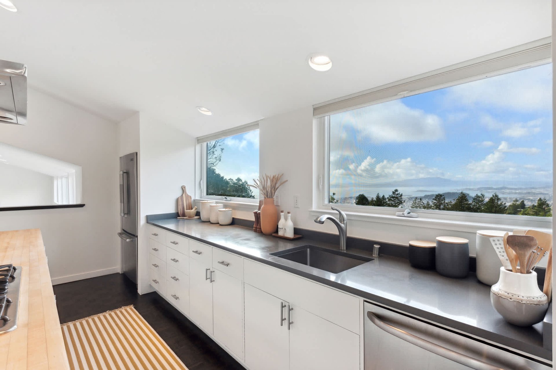 10 Northgate Ave