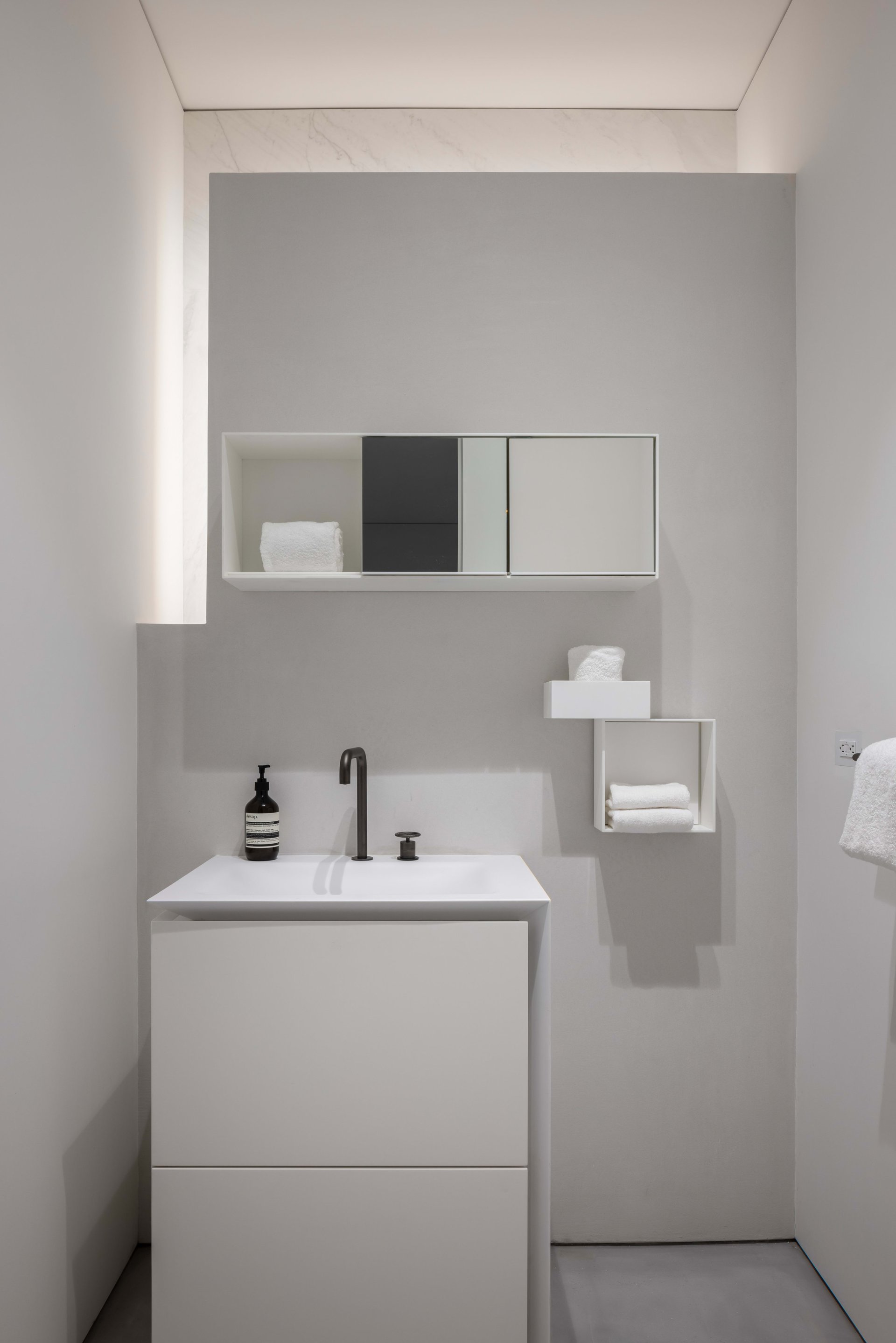 Warm Minimalism Meets Timeless Modern Design