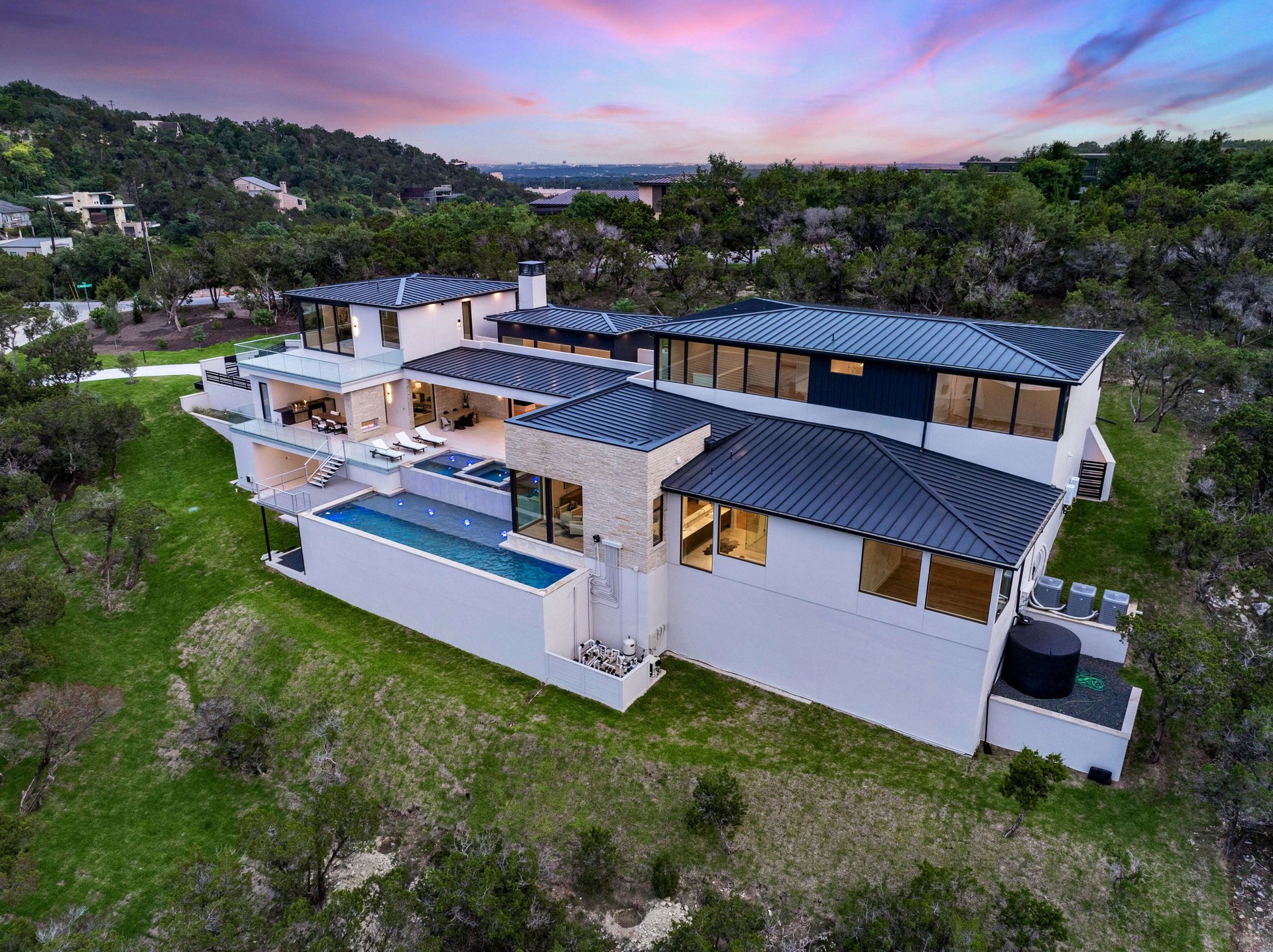2 Valbella Drive