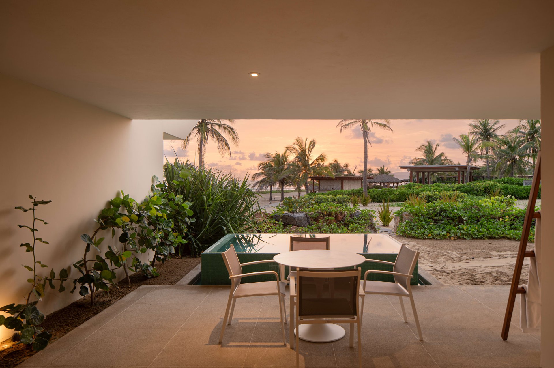 Marea Beachfront Villa G31