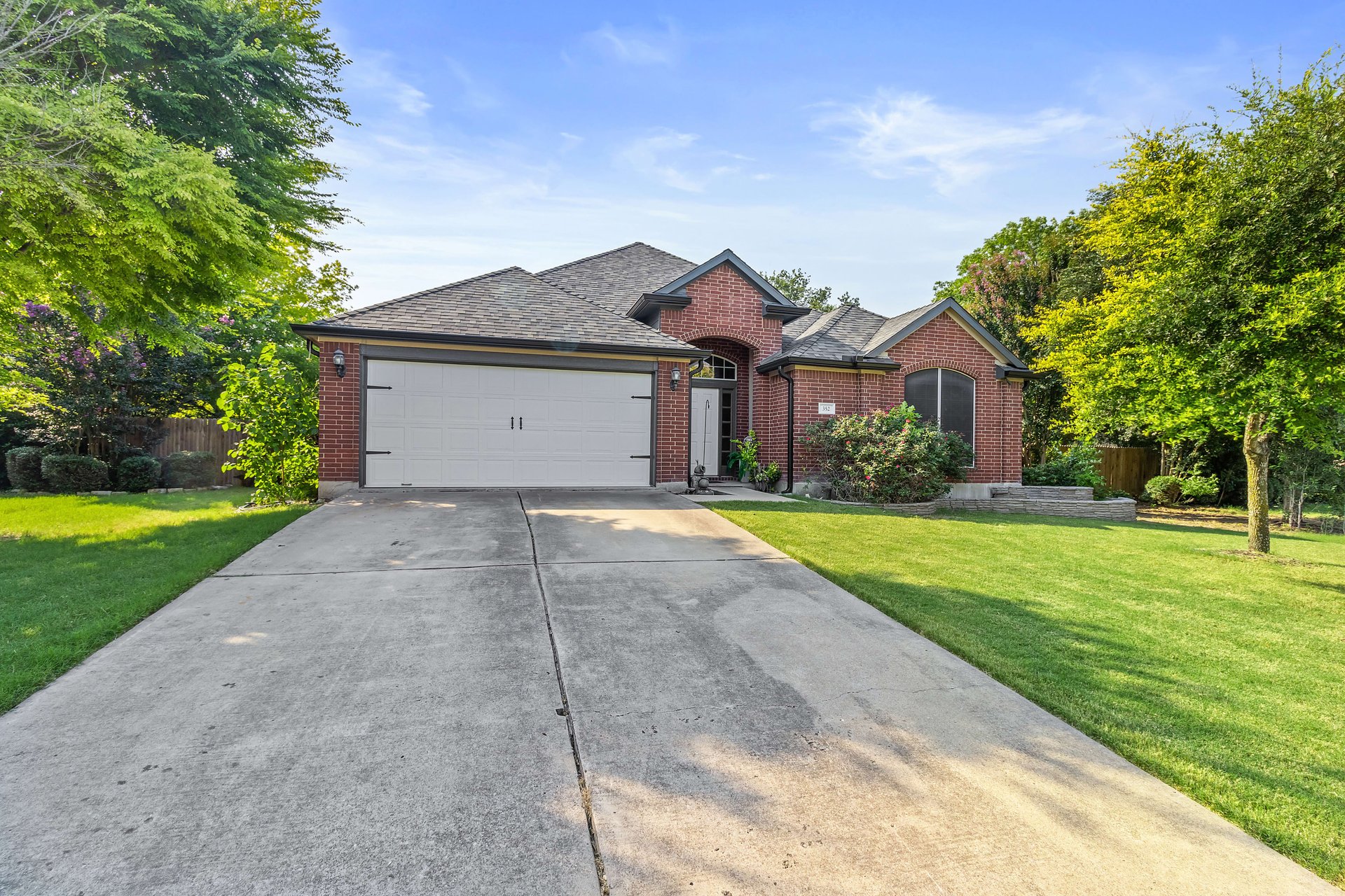 352 Sweet Gum