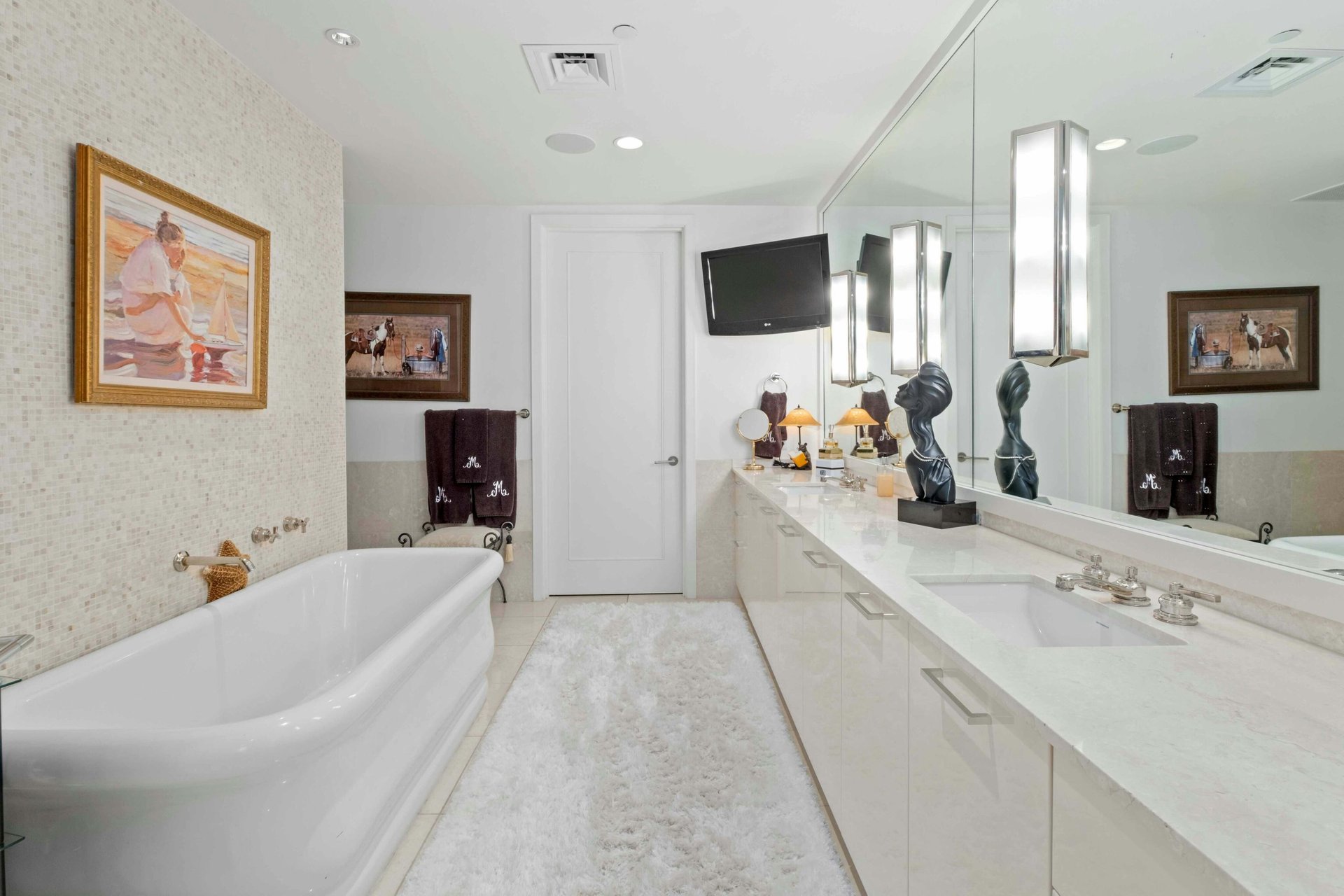 200 Congress Ave #12E