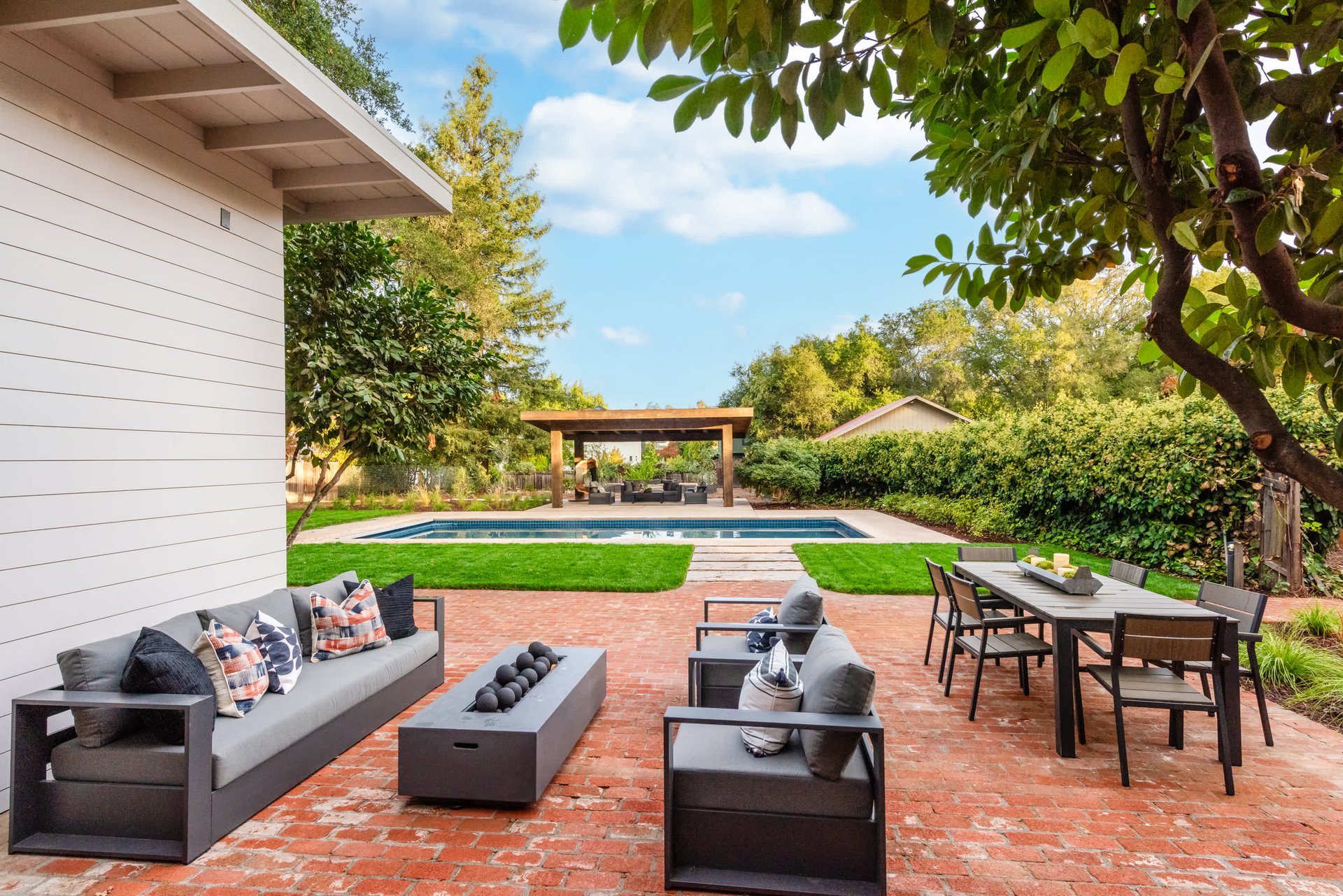 Healsburg Downtown Estate