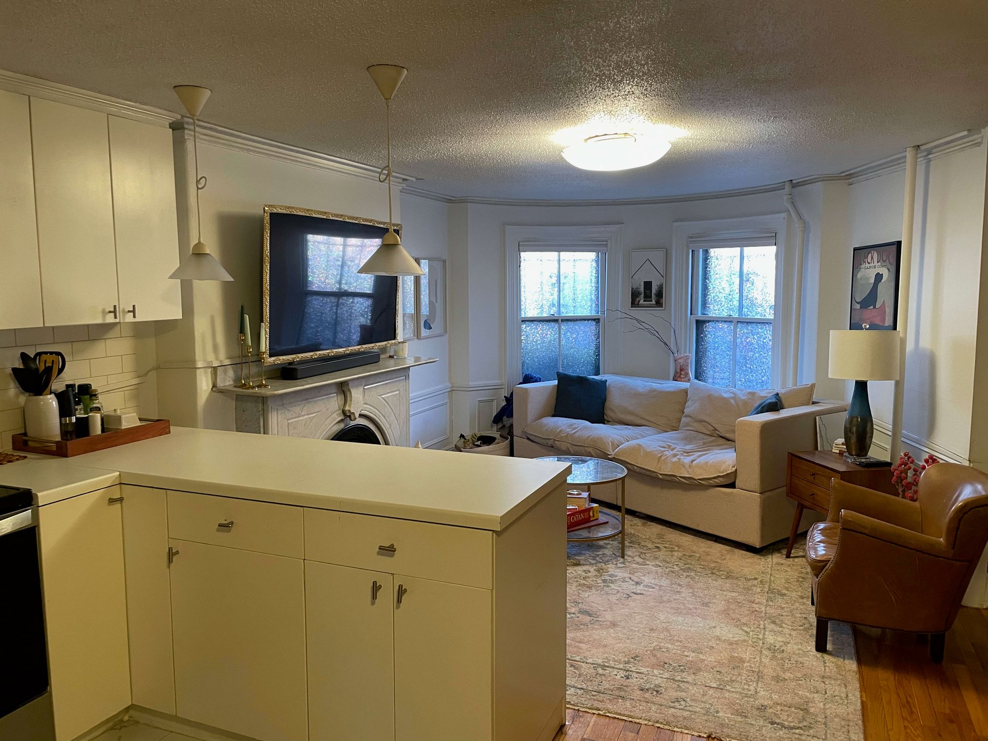 JULY - Appleton Street 2 bed 2 bath w. Private Patio & Laundry - Pets Negotiable!  HEAT AND HW incl! 